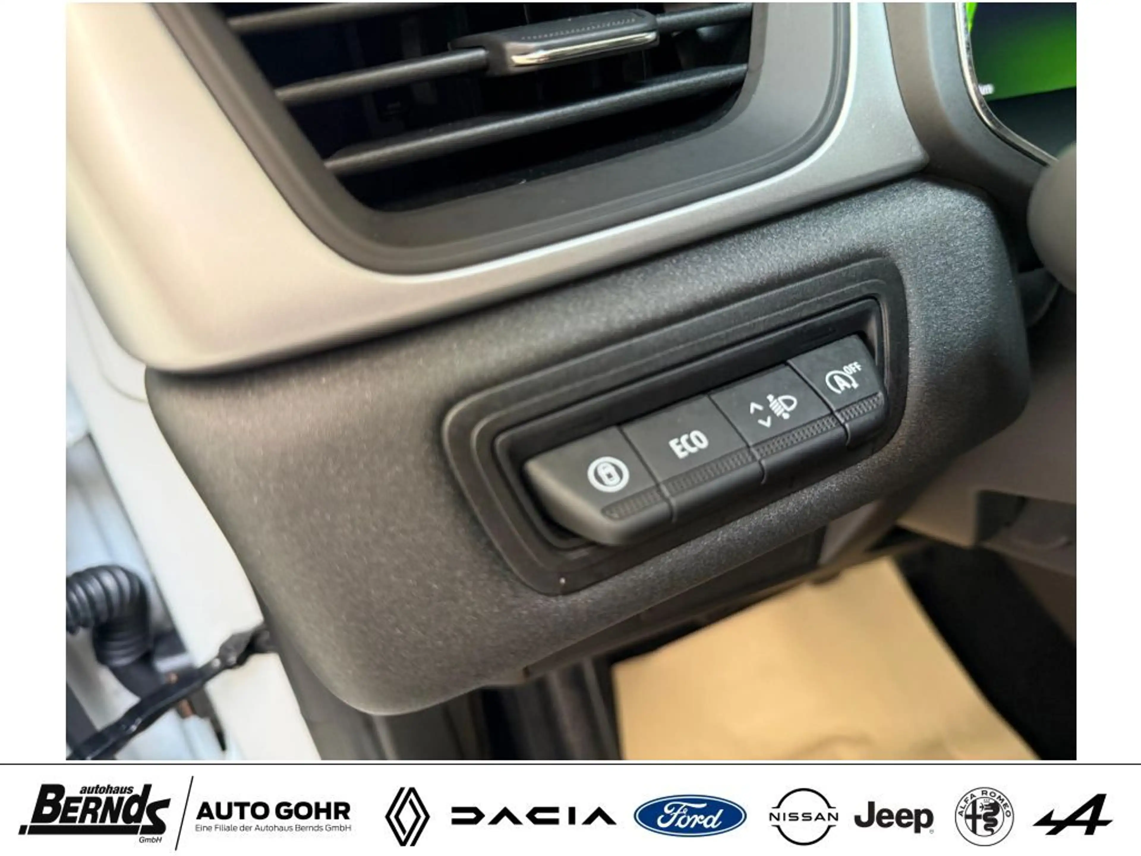 Renault Symbioz TCe Mild Hyb. 140 EVO OpenR Kamera Voll-LED Isofix — photo 15