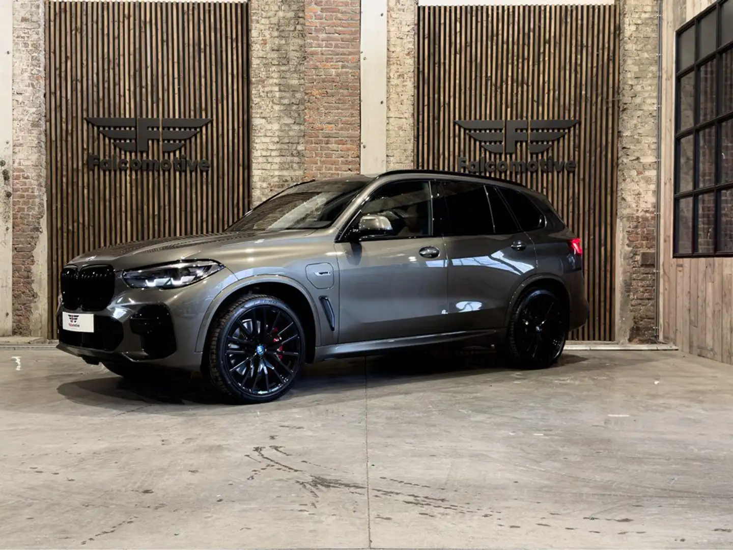 BMW X5 xDrive45e*PHEV*M-SPORT*LUCHTVER.*PANODAK*SHADOW* - 2