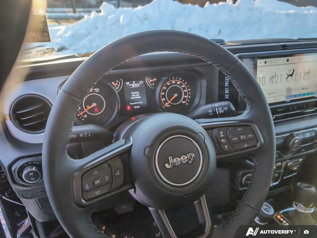 Jeep Gladiator снимка Jeep Gladiator