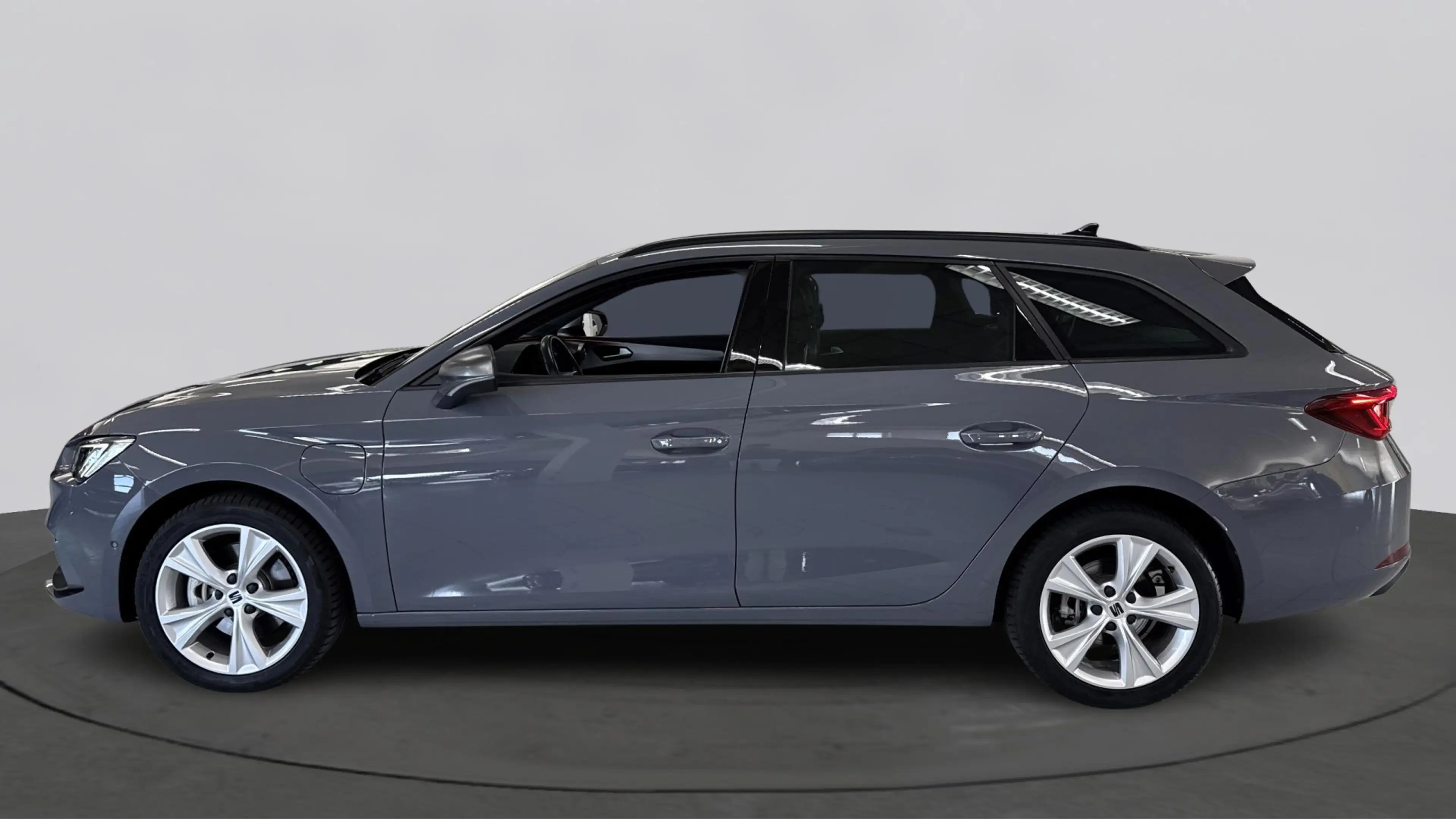 SEAT Leon e-Hybrid Sportstourer 1.4 TSI eHybrid PHEV FR Business Inte — photo 11
