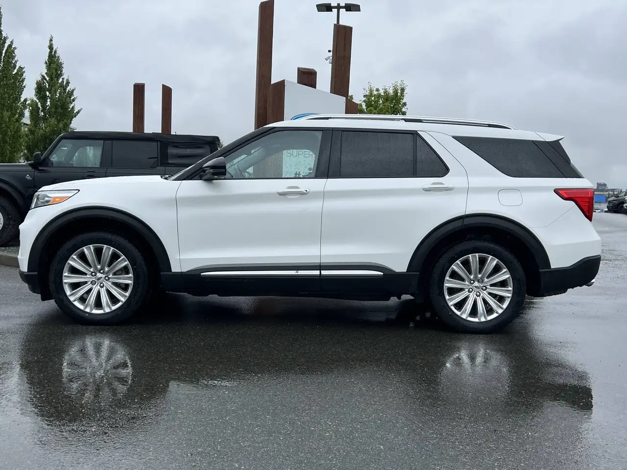 Ford Explorer снимка Ford Explorer