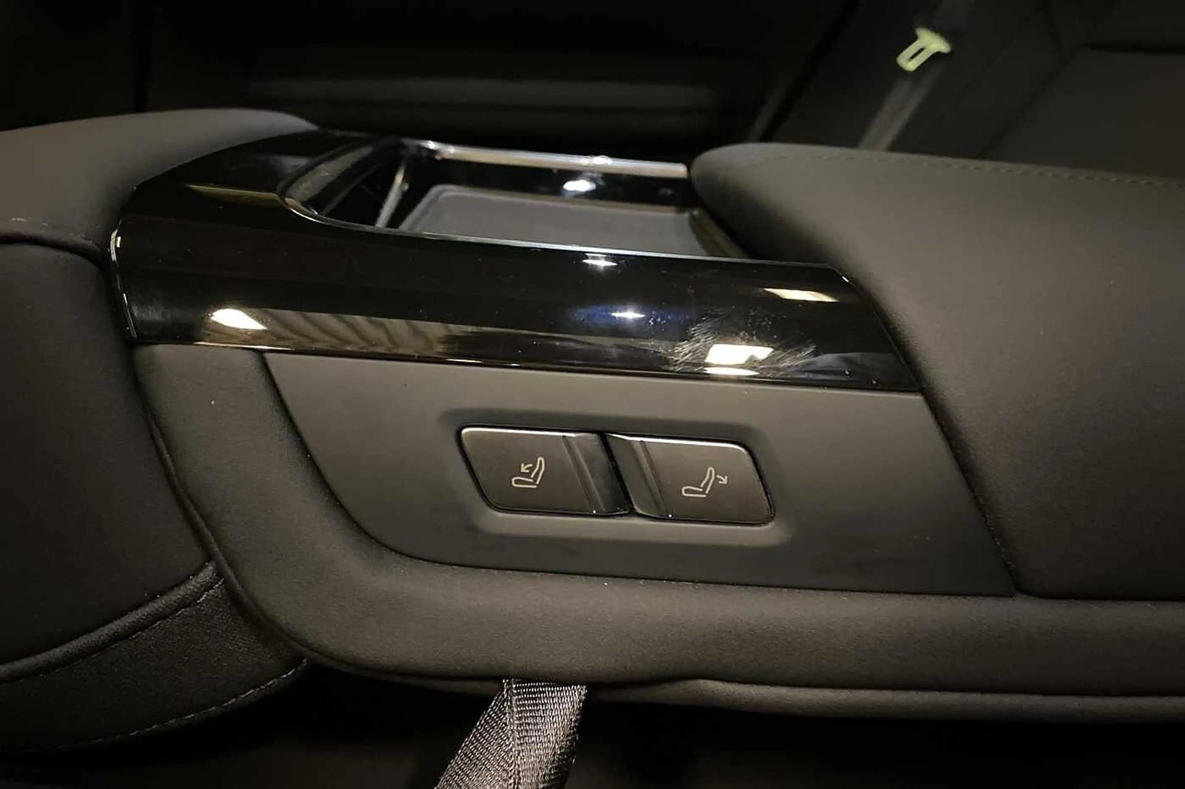 Polestar 4 Coupe SM — photo 15