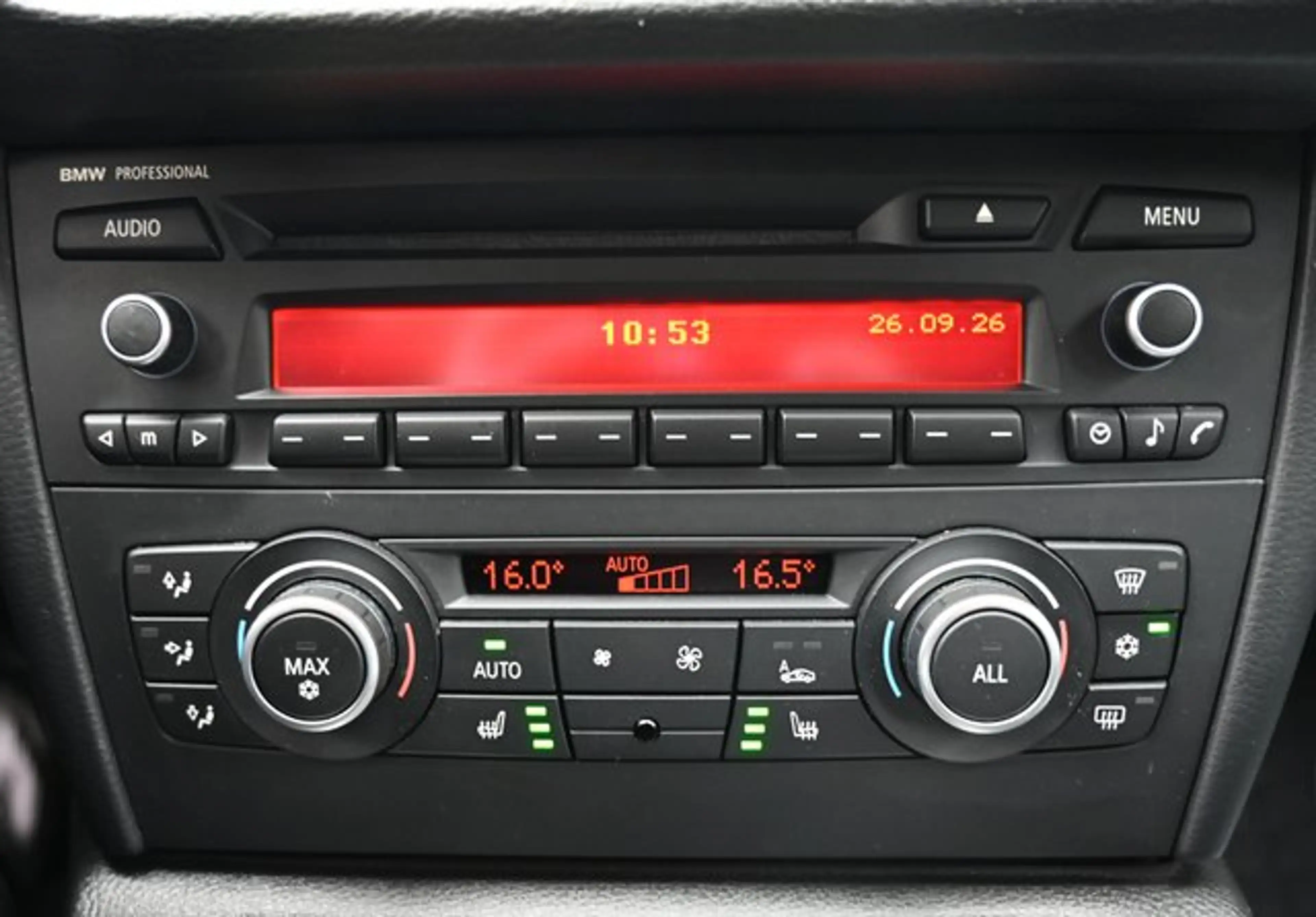 BMW iX1 BMW X1 18i X-LINE 2.HAND*PANO*Leder*BiXenon*Klimaa — photo 12