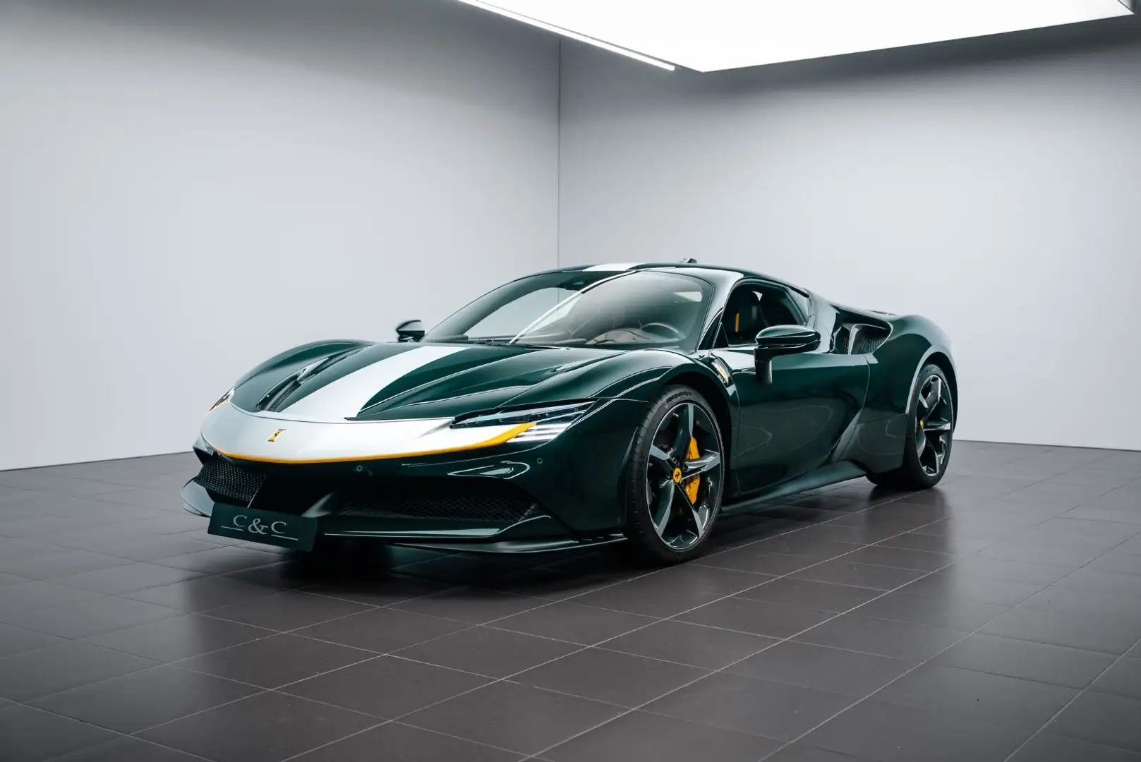 Ferrari SF90 FIORANO/STOCK/CARBON/KAMERA Verde - 1