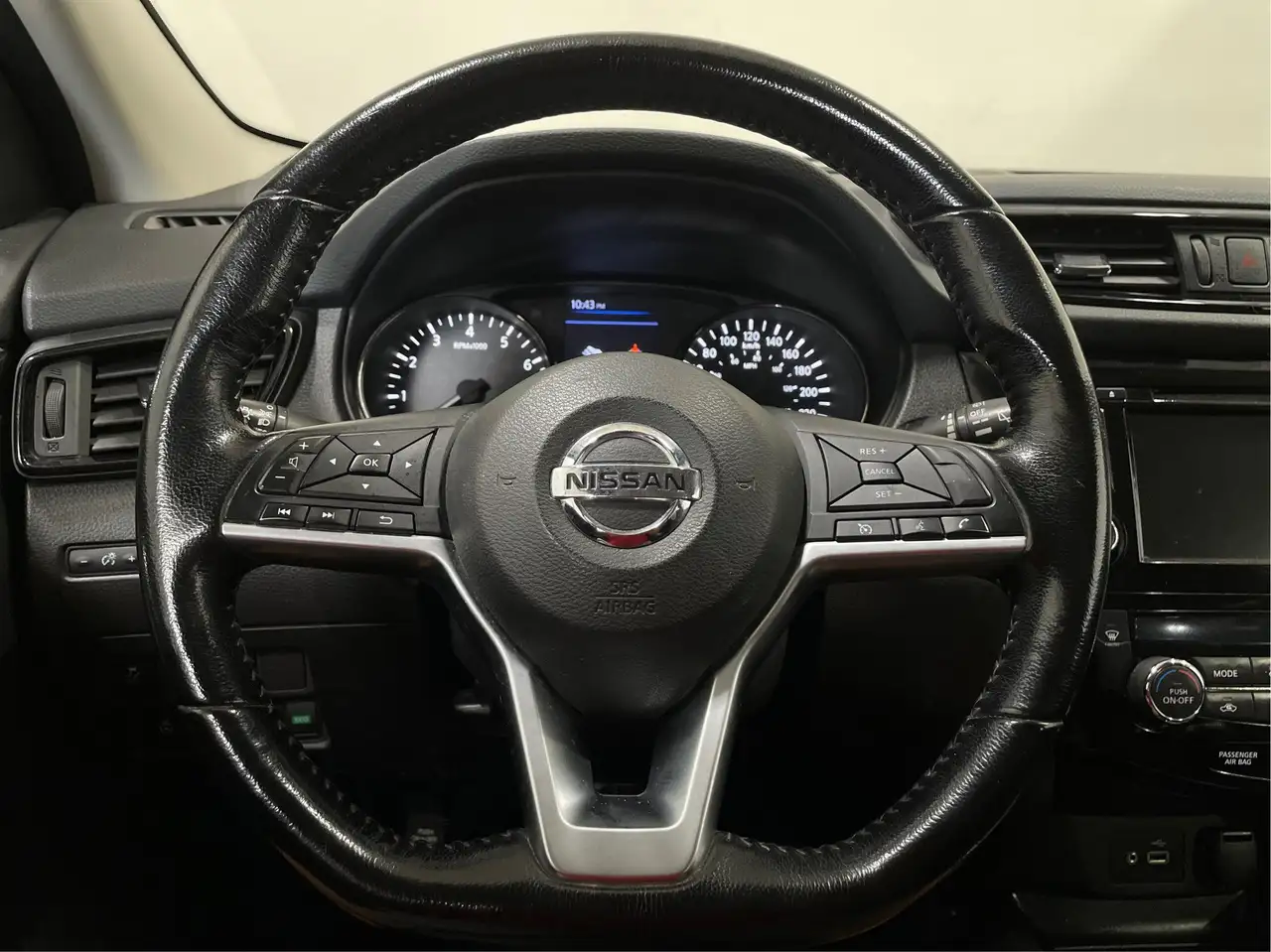 Nissan Qashqai снимка Nissan Qashqai
