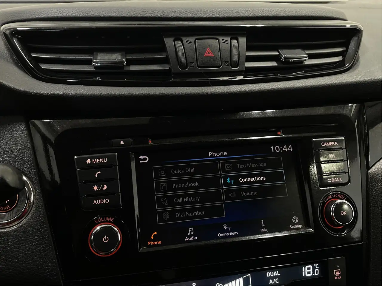 Nissan Qashqai снимка Nissan Qashqai