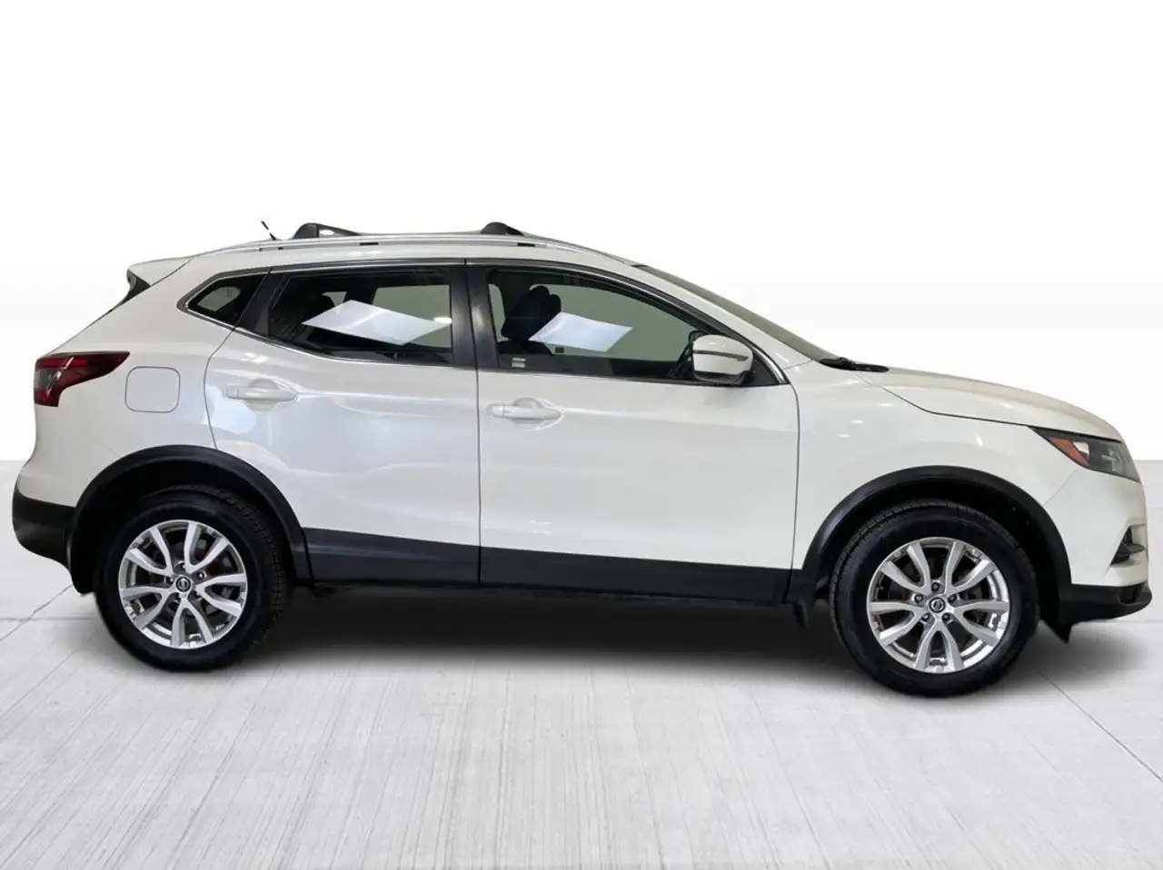 Nissan Qashqai снимка Nissan Qashqai