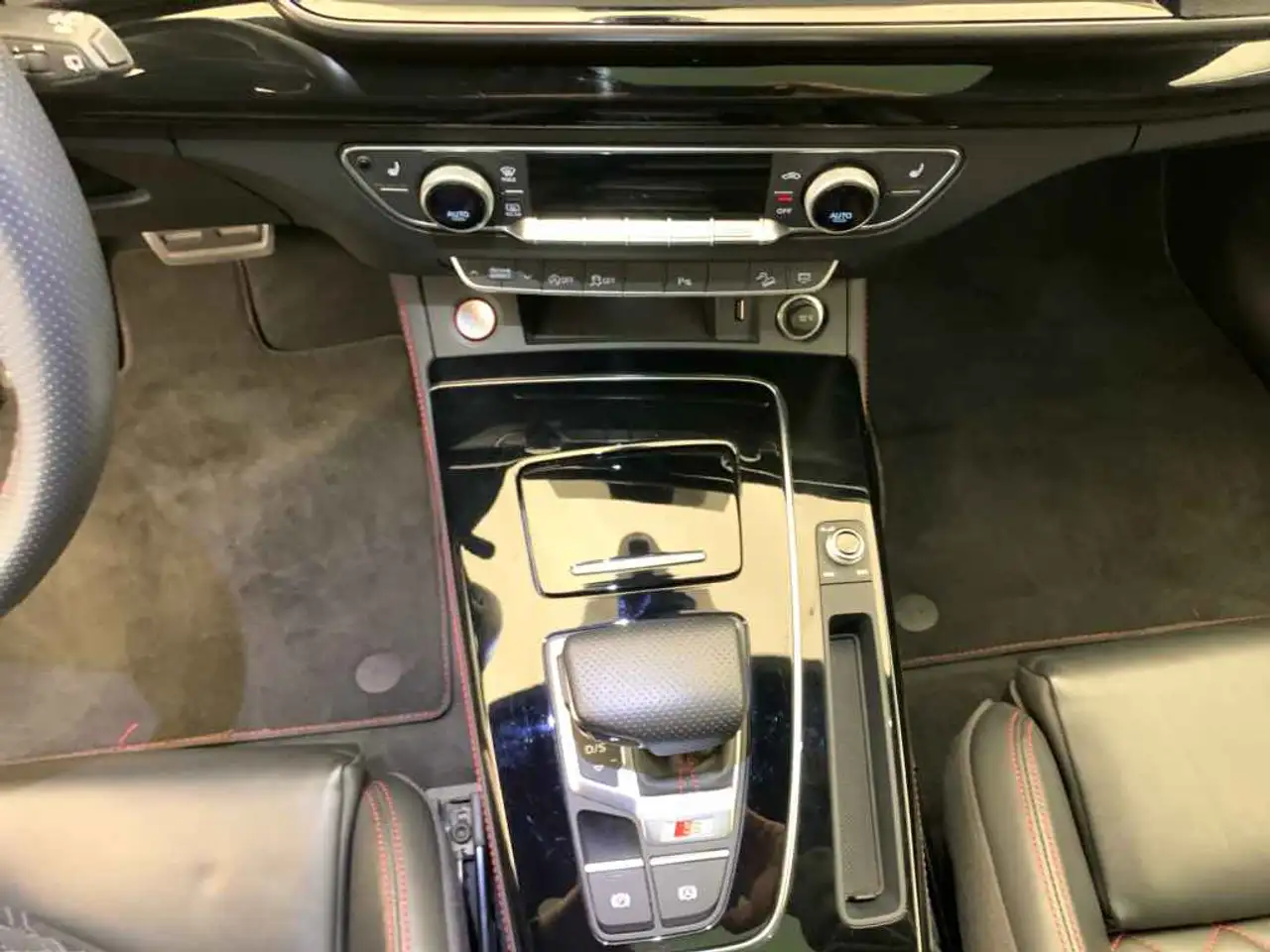 Audi SQ5 TDI *STDHZ*PANO*AHK*ACC*HUD*21"*LEDER*R-CAM* 13