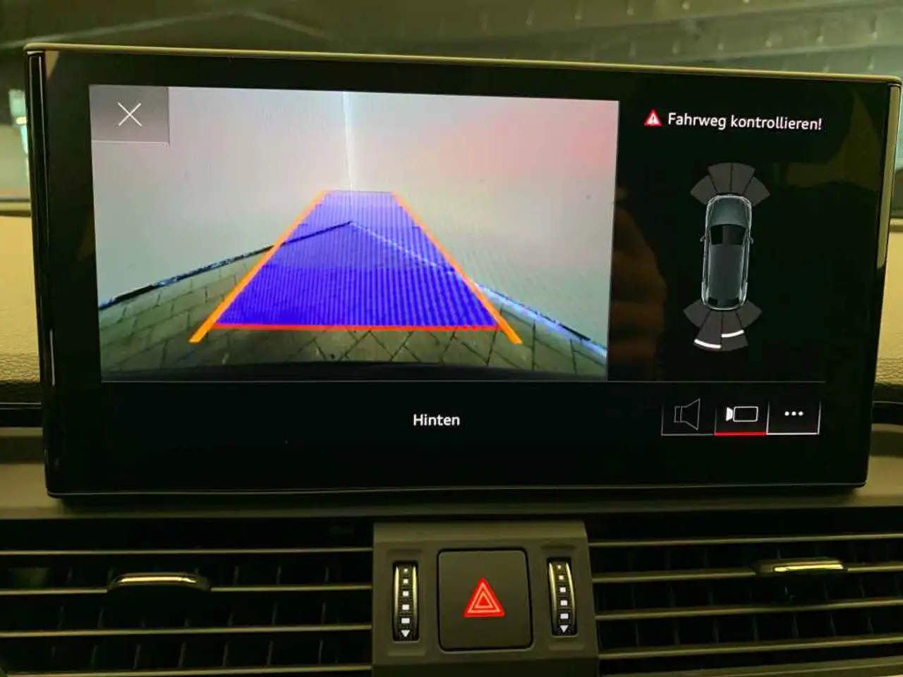 Audi SQ5 TDI *STDHZ*PANO*AHK*ACC*HUD*21"*LEDER*R-CAM* 18