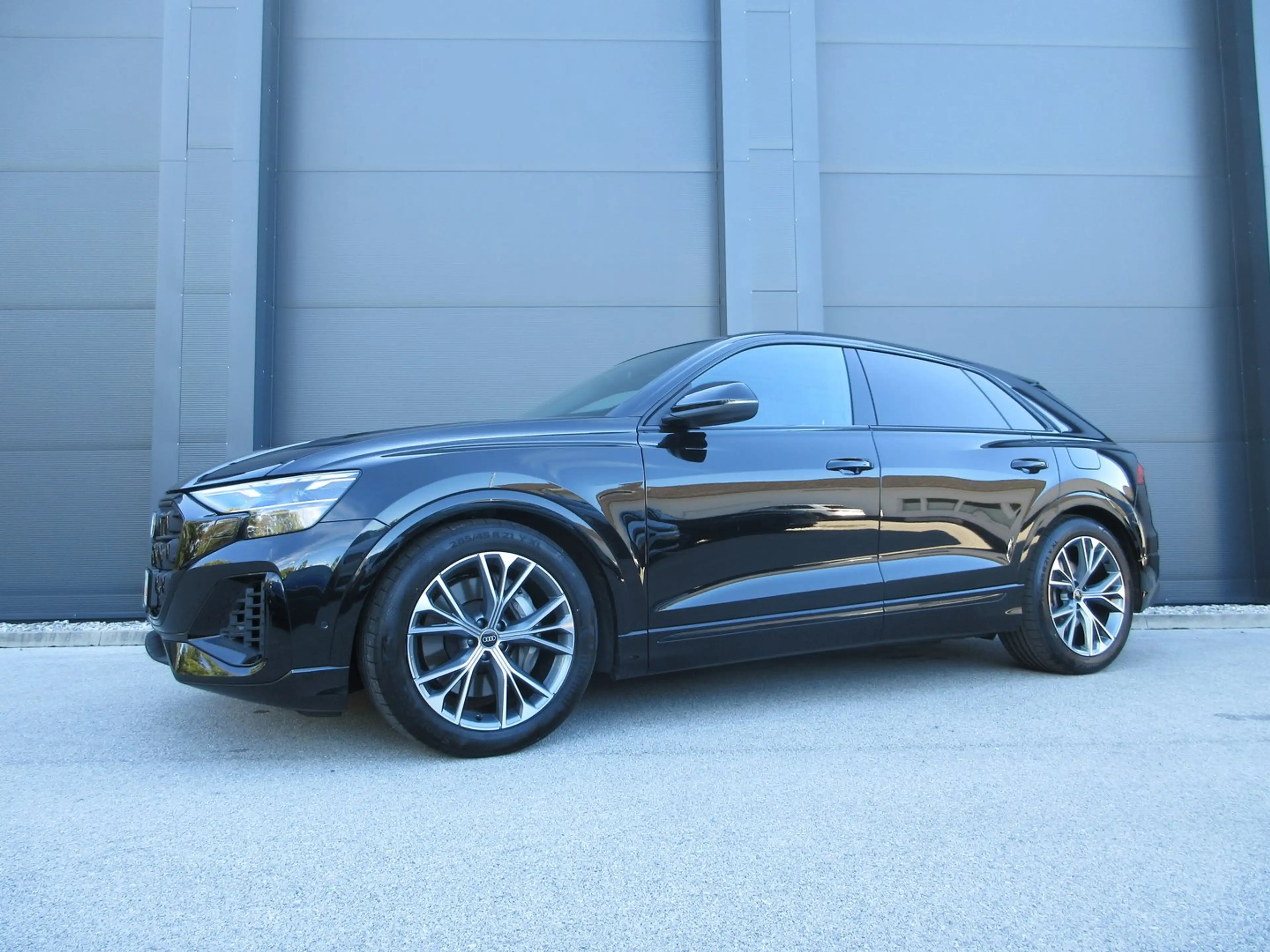 Audi Q8 e-hybrid quattro 290 kW — photo 4