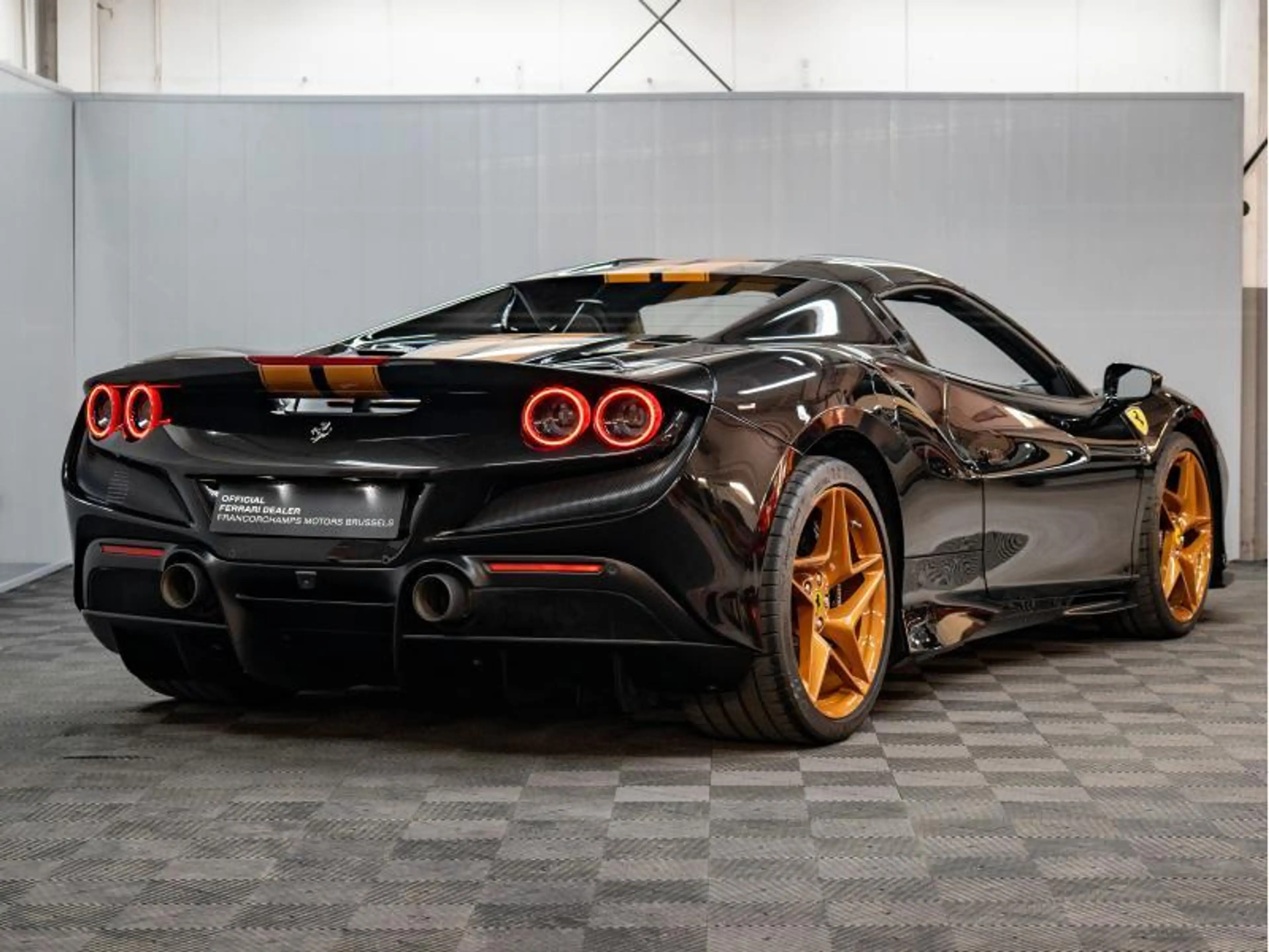 Ferrari F8 Spider — photo 3