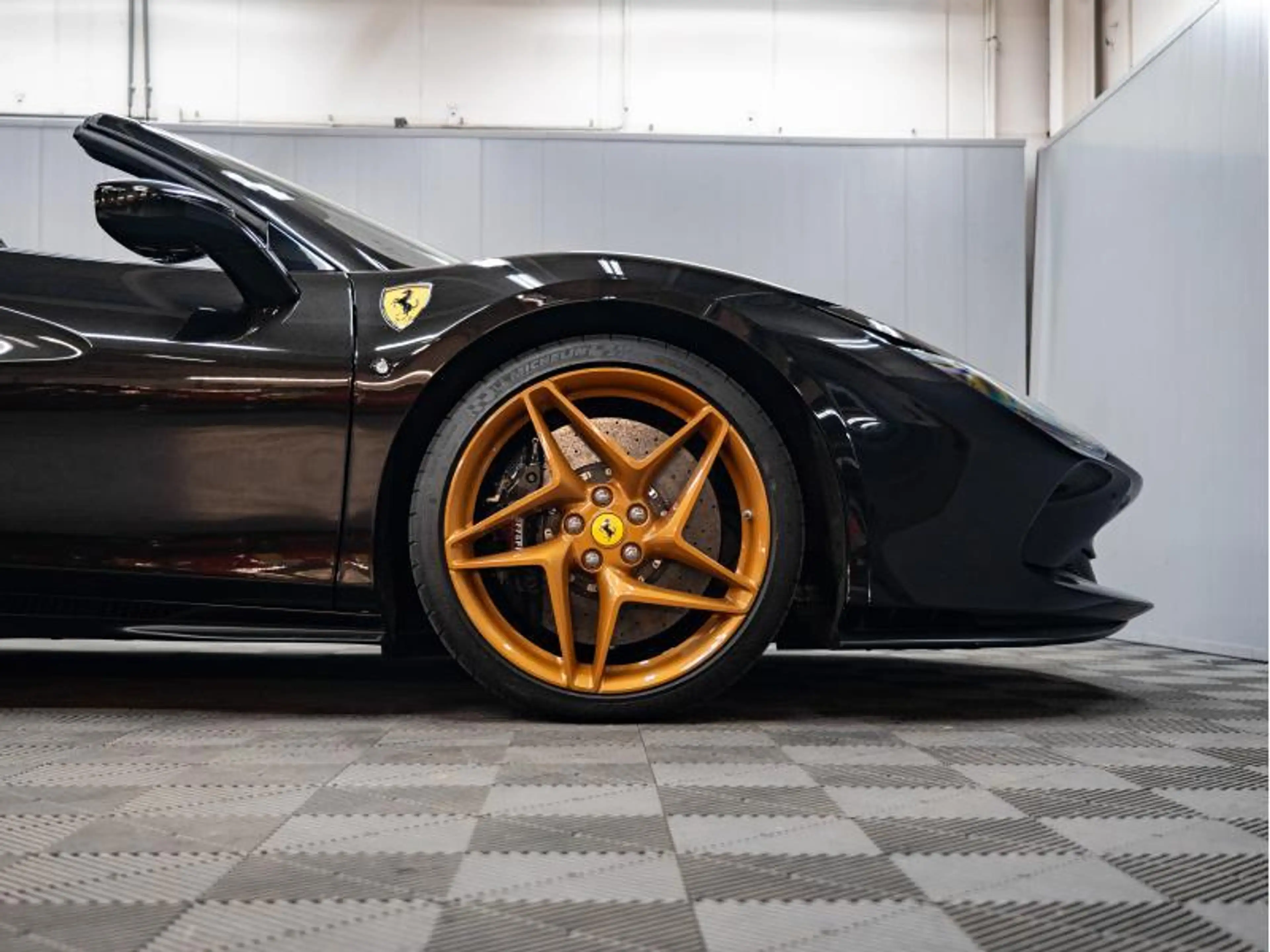 Ferrari F8 Spider — photo 15