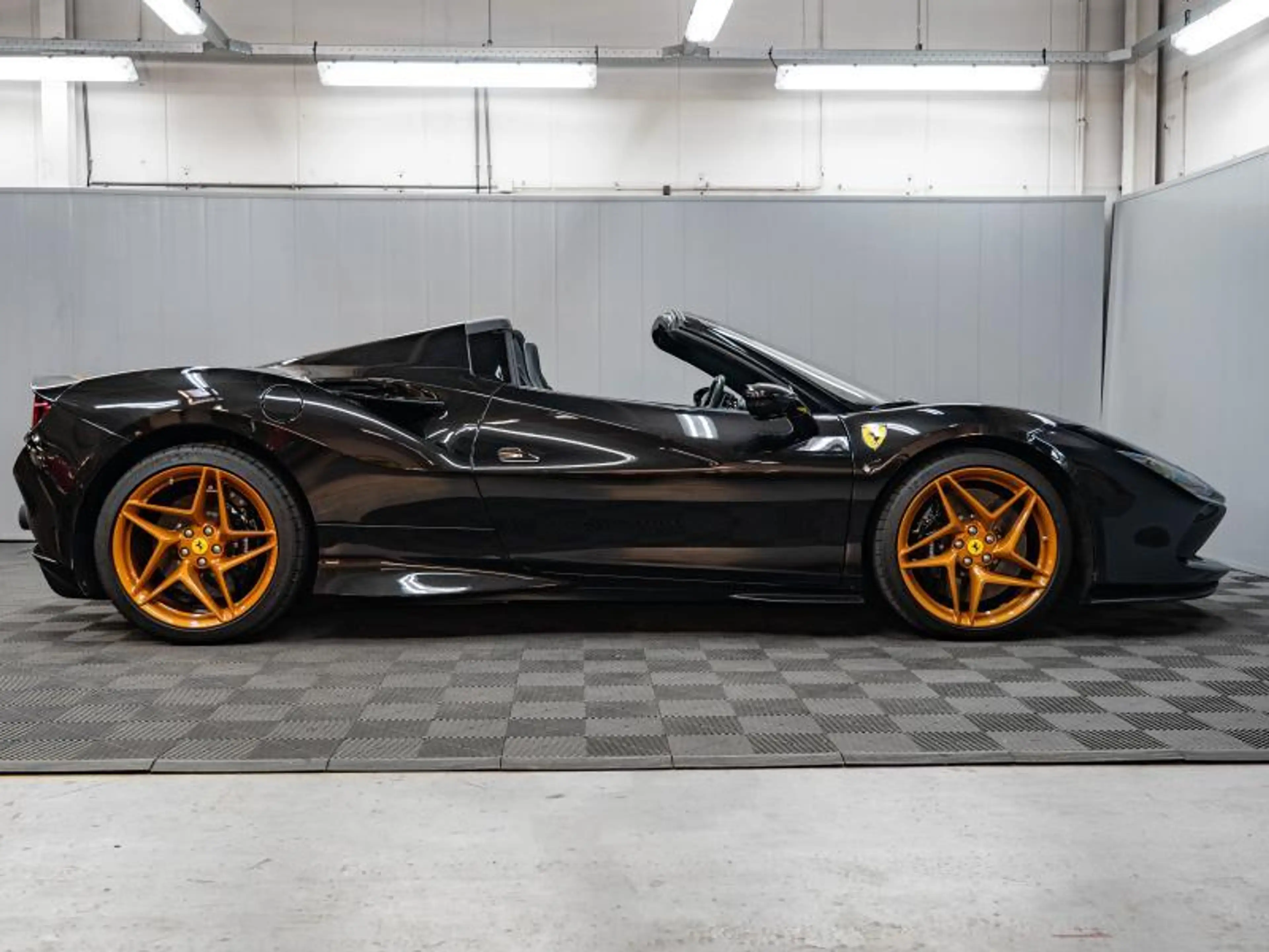 Ferrari F8 Spider — photo 2