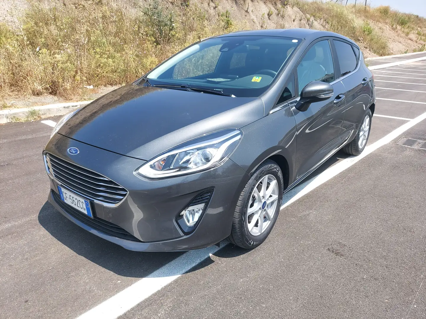 Ford Fiesta 1.0  hybrid Titanium 20 mila km Grigio - 1