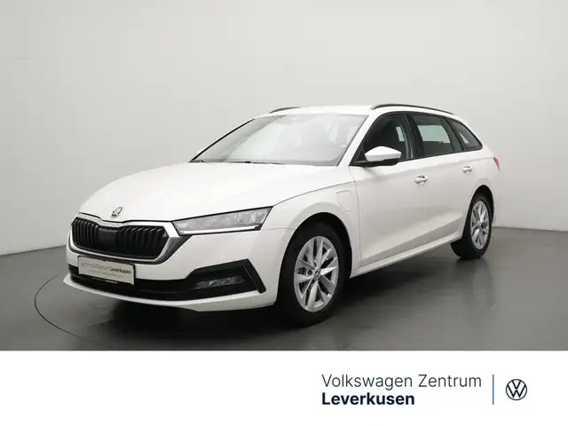 Skoda Octavia Combi Ambition iV DSG VIRT CARPLAY LED