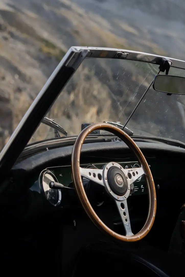 MG Midget Verde - 2