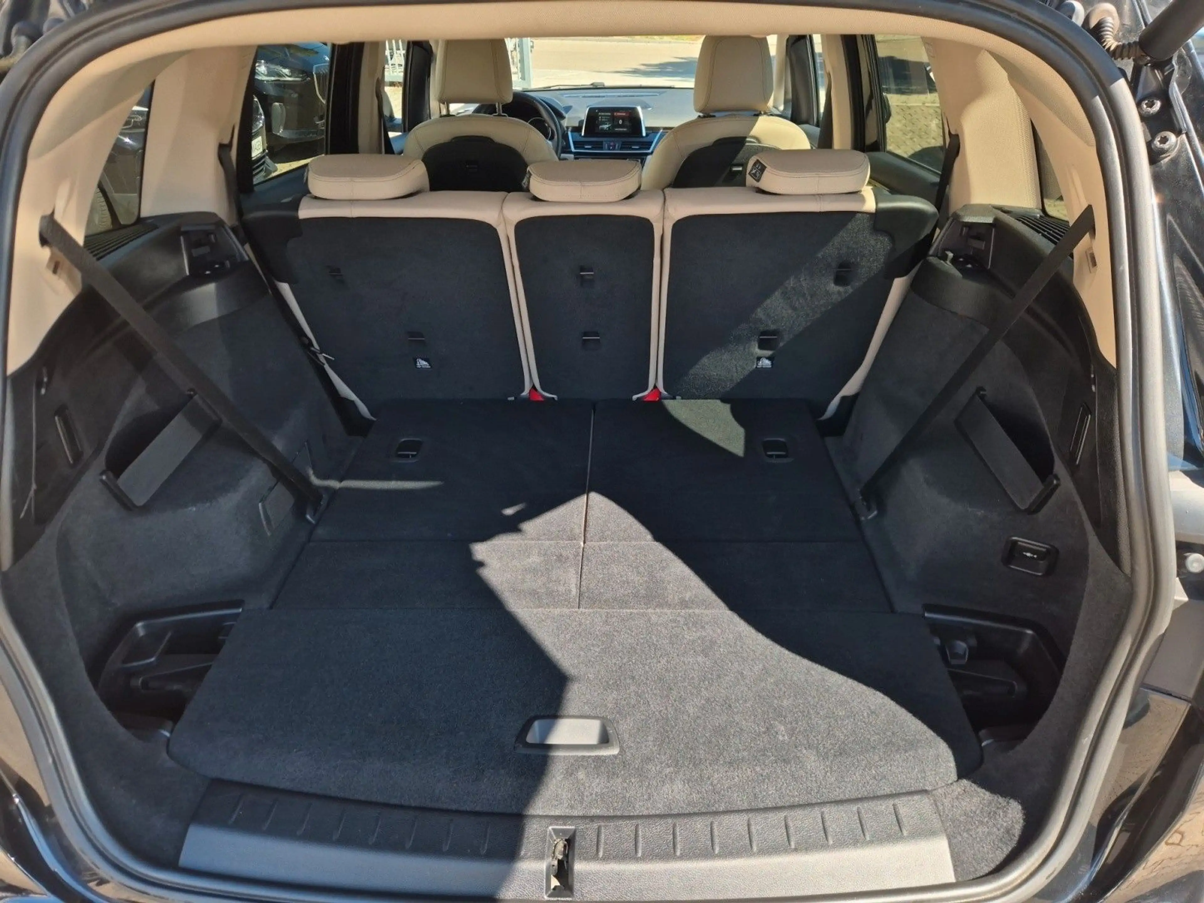 BMW 218 Luxury Line 7-Sitzer/Leder/LED — photo 14