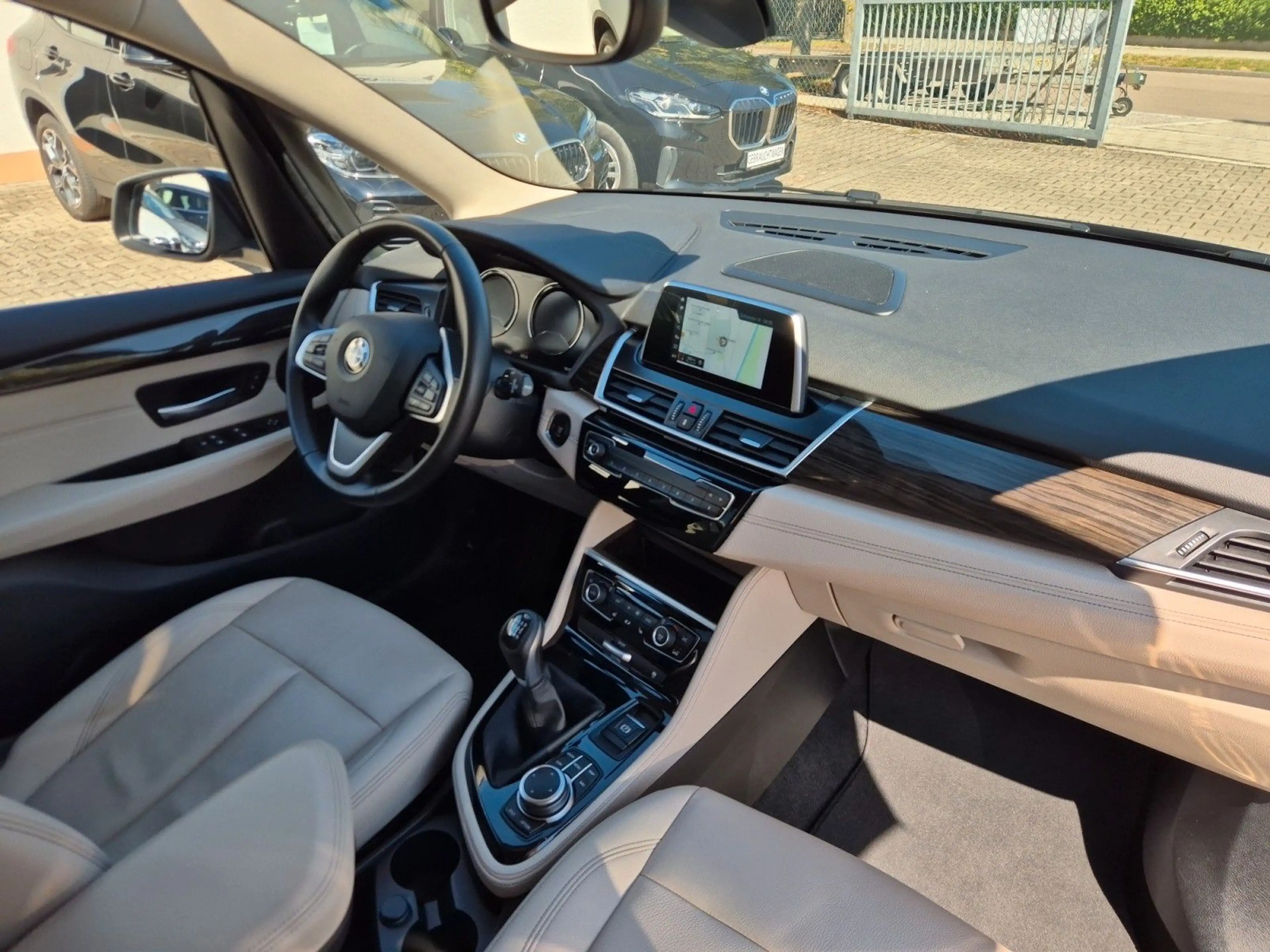 BMW 218 Luxury Line 7-Sitzer/Leder/LED — photo 17