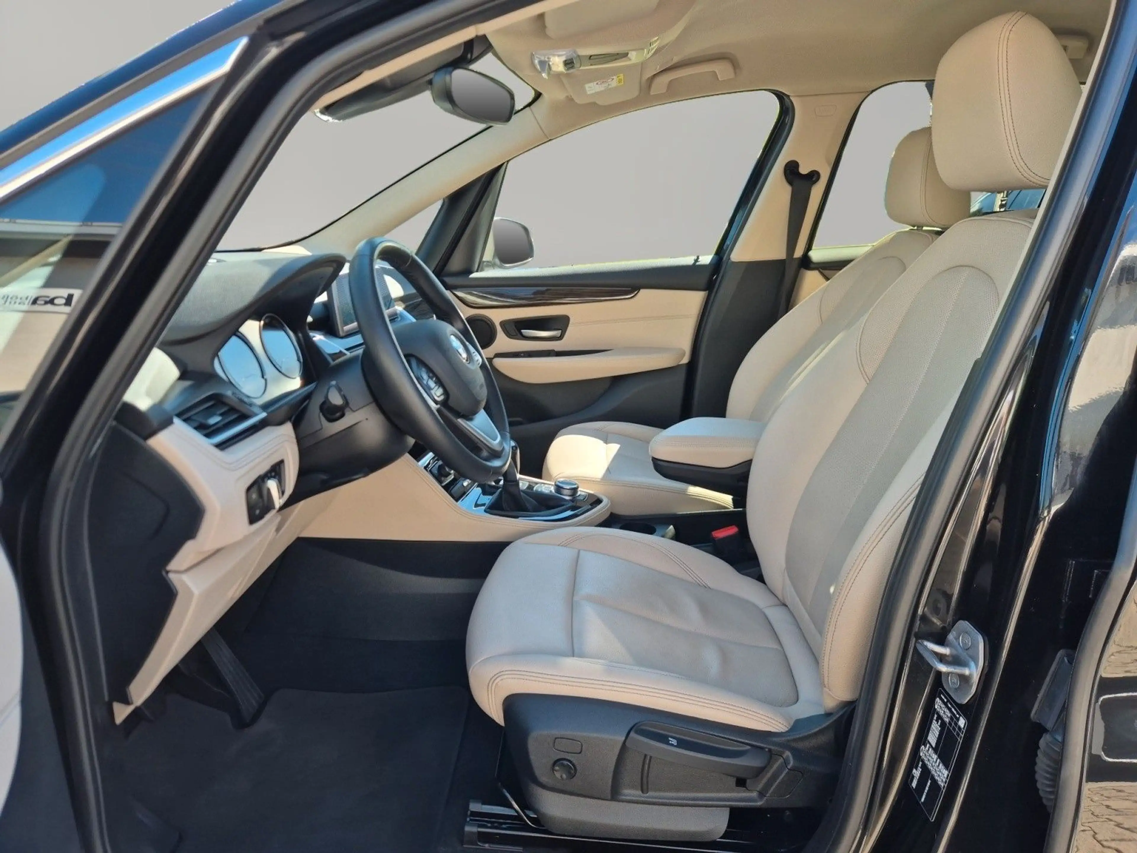 BMW 218 Luxury Line 7-Sitzer/Leder/LED — photo 5