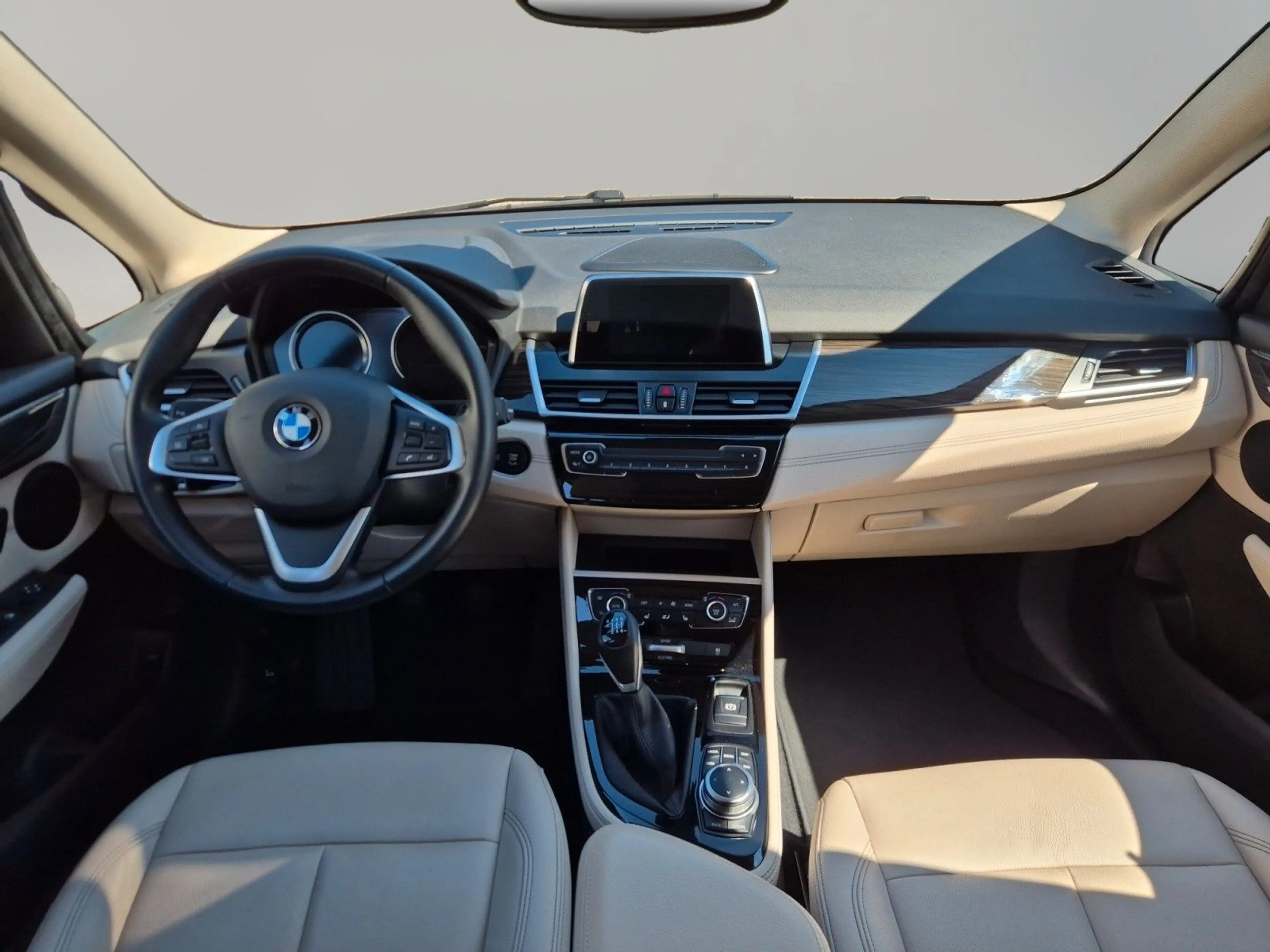 BMW 218 Luxury Line 7-Sitzer/Leder/LED — photo 6