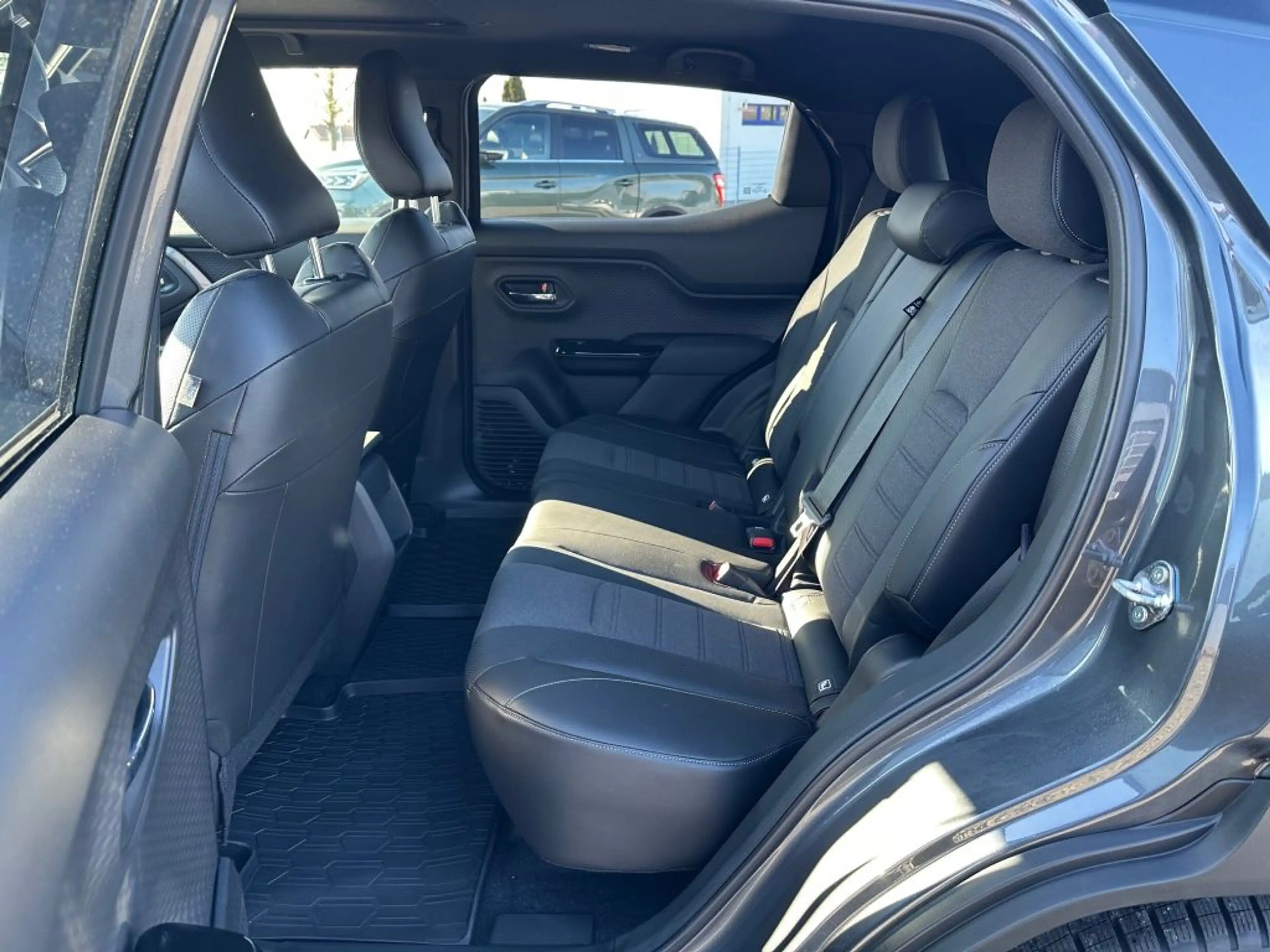 Suzuki Vitara e eAxle (61 kWh) Allgrip-e Comfort+ — photo 13
