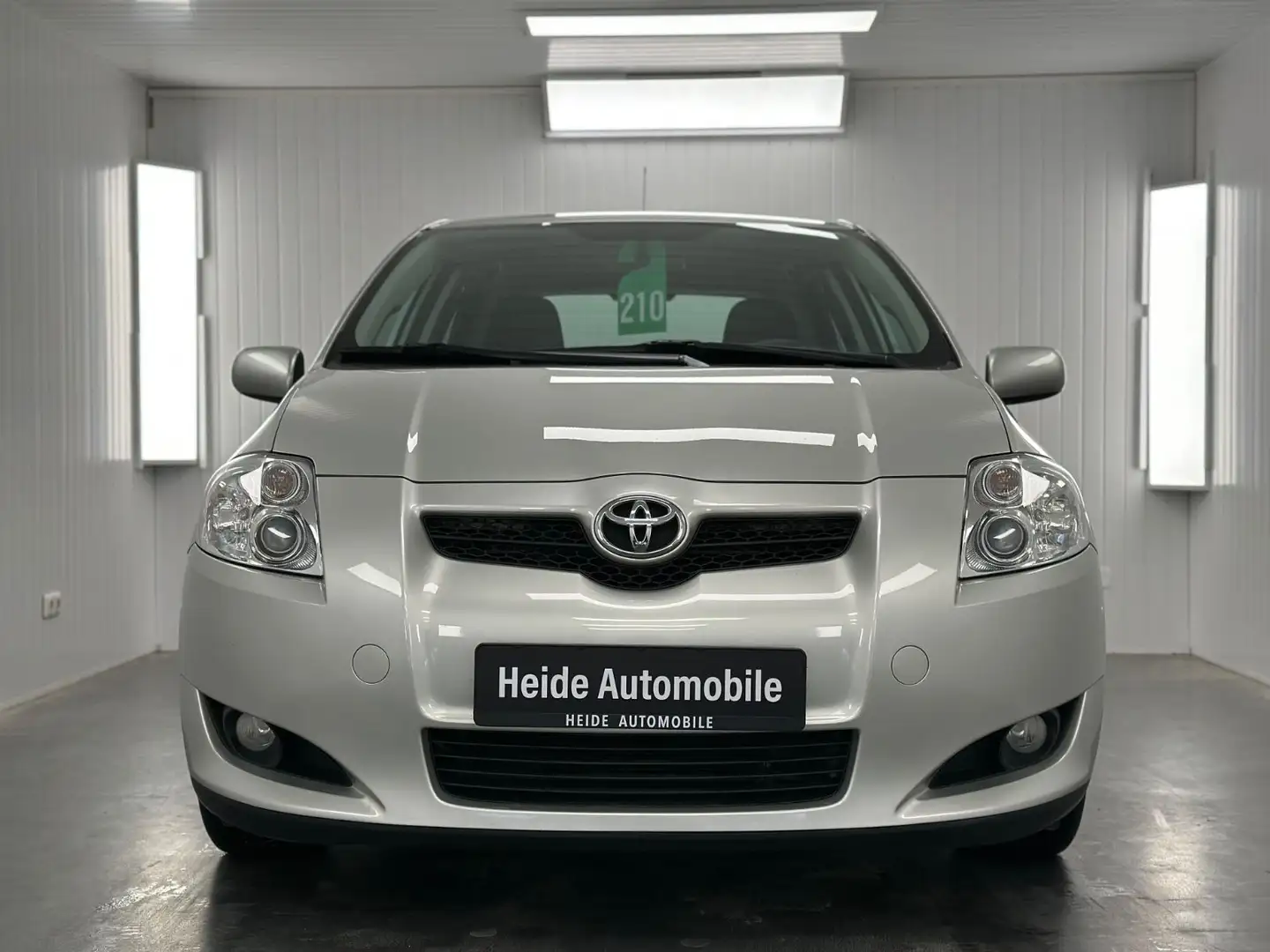 Toyota Auris Luna Klima MFL Scheckheft gepflegt Silber - 2