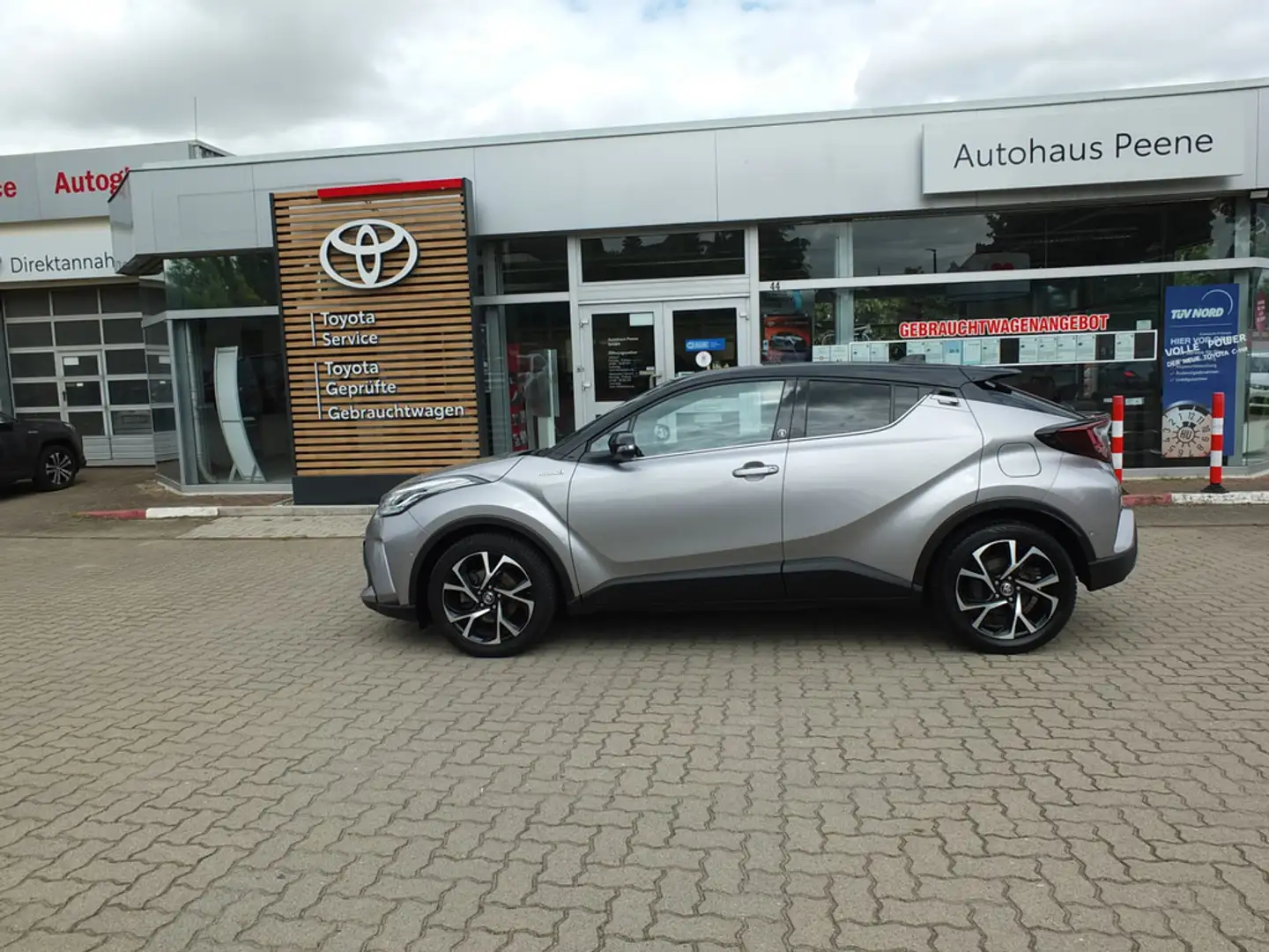 Toyota C-HR 2.0 Hybrid Team D Beige - 2