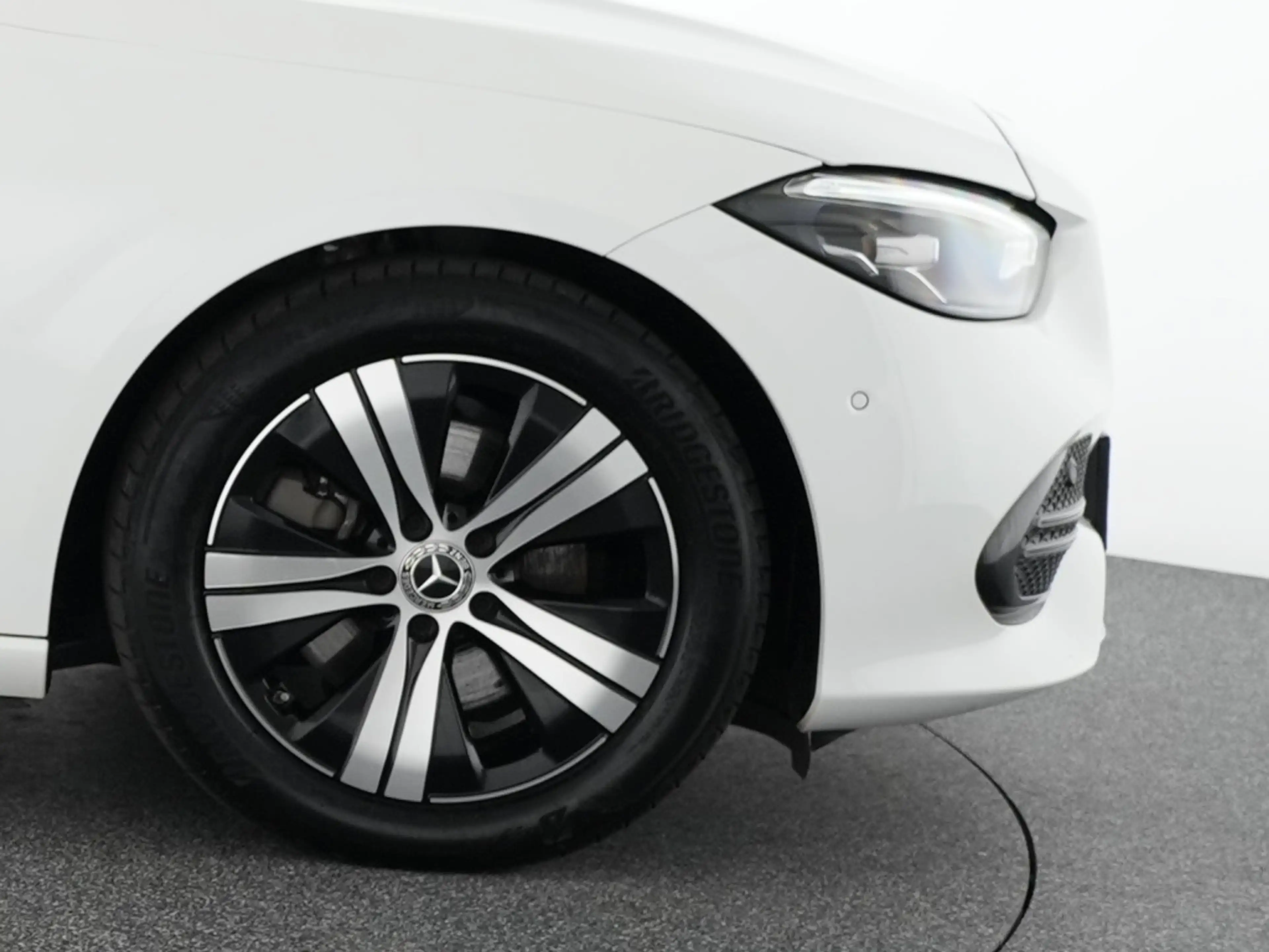 Mercedes-Benz C 200 T Avantgarde AHK heizbare WSS Navi Automatik — photo 6