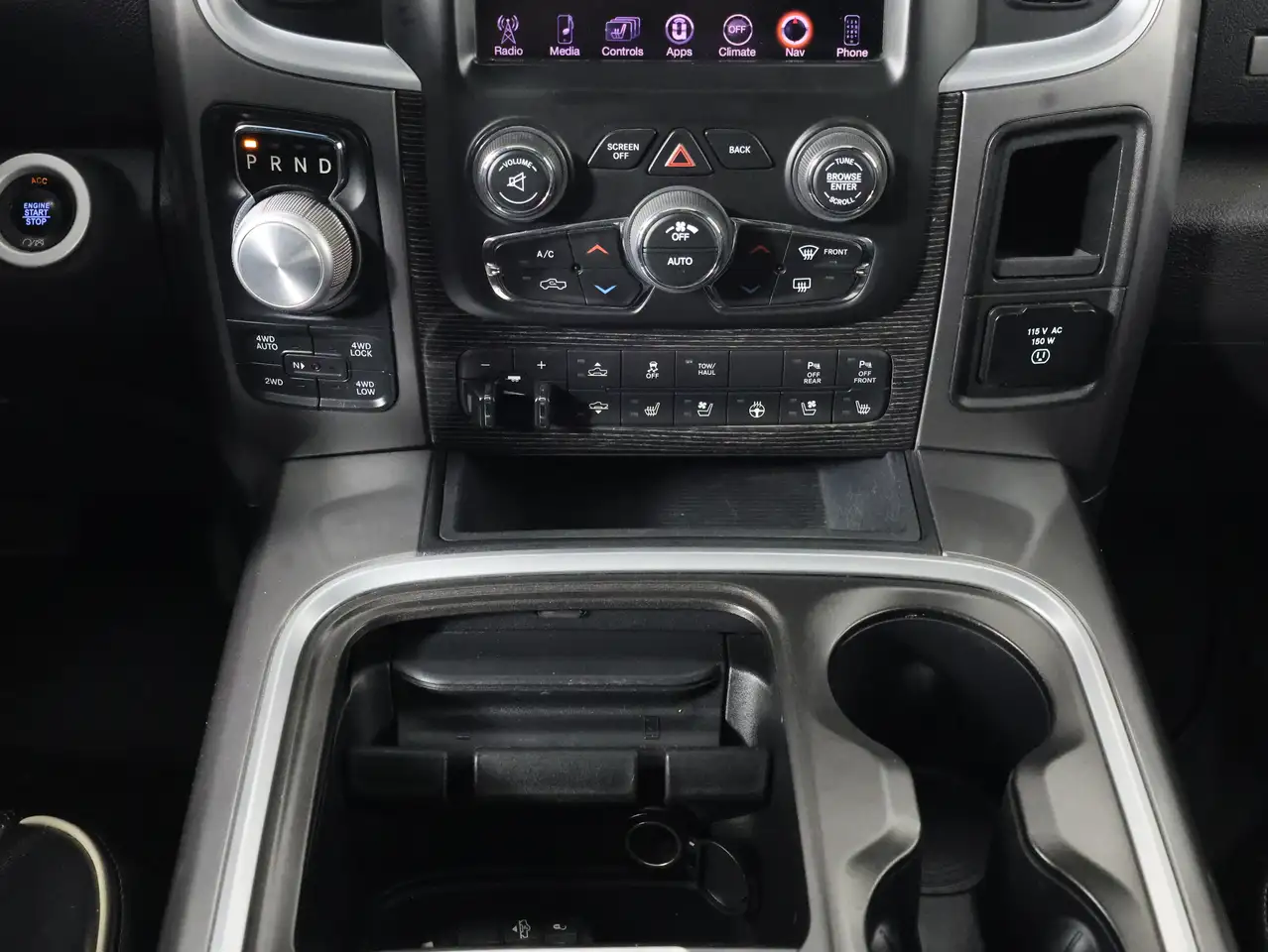 RAM 1500 снимка RAM 1500