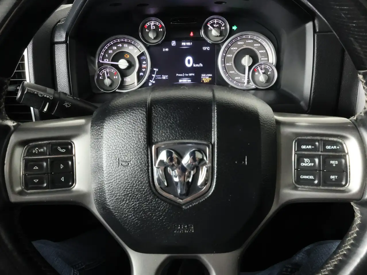 RAM 1500 снимка RAM 1500