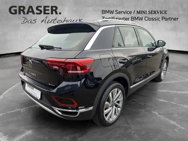 Volkswagen T-Roc view 7
