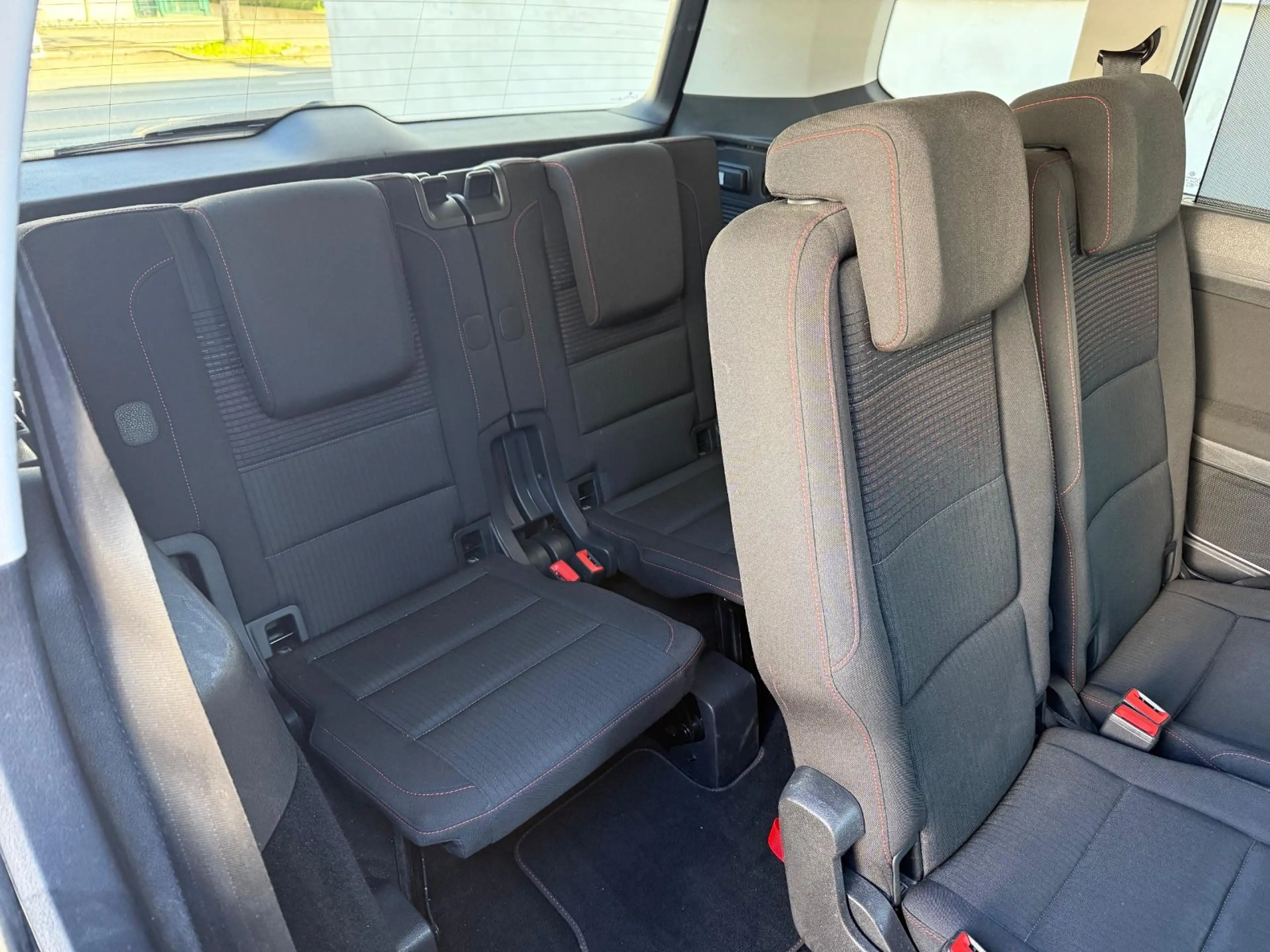 Volkswagen Touran Sound 1.Hand*7Sitzer*Navi*AHK — photo 22