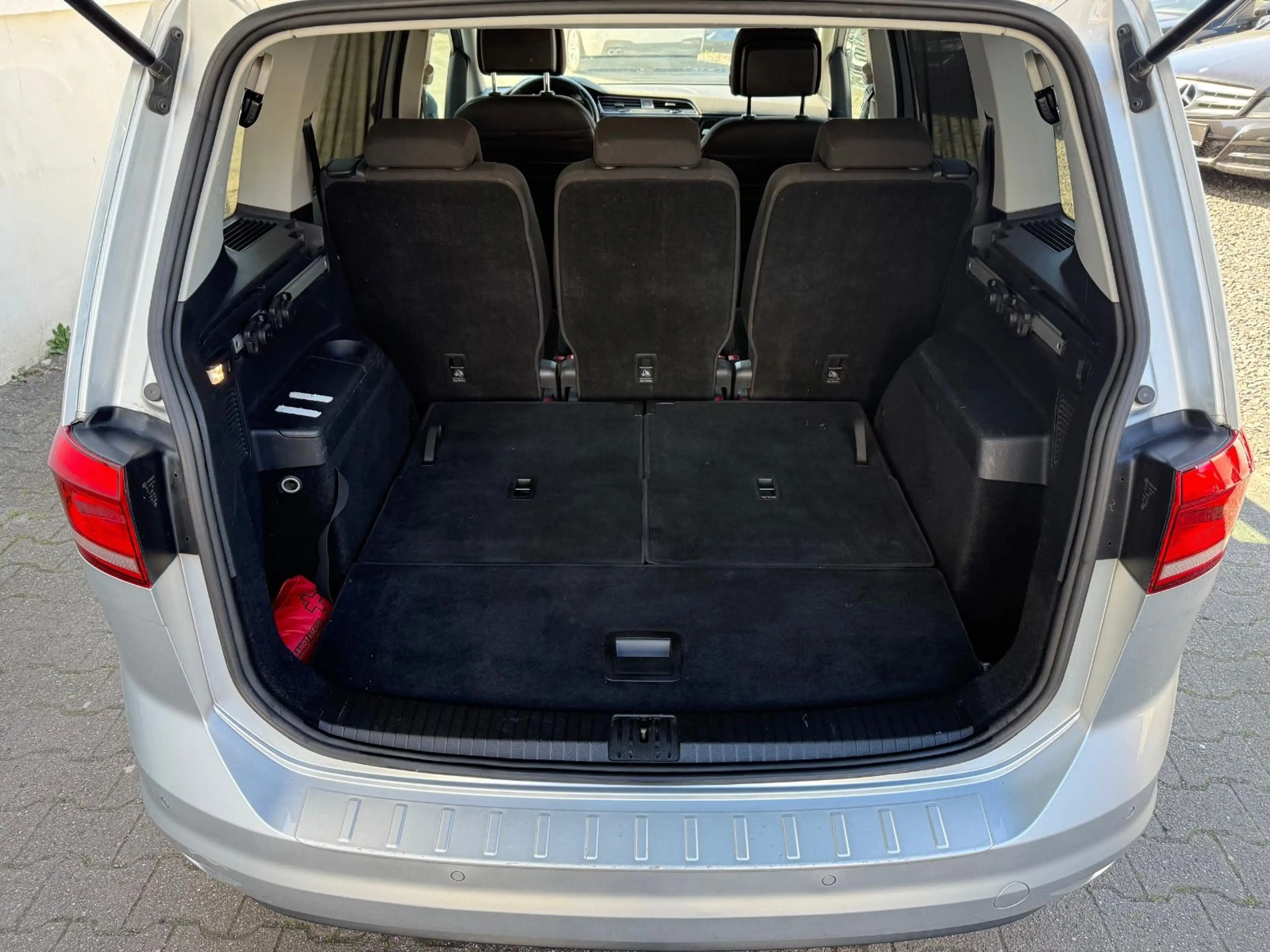 Volkswagen Touran Sound 1.Hand*7Sitzer*Navi*AHK — photo 24
