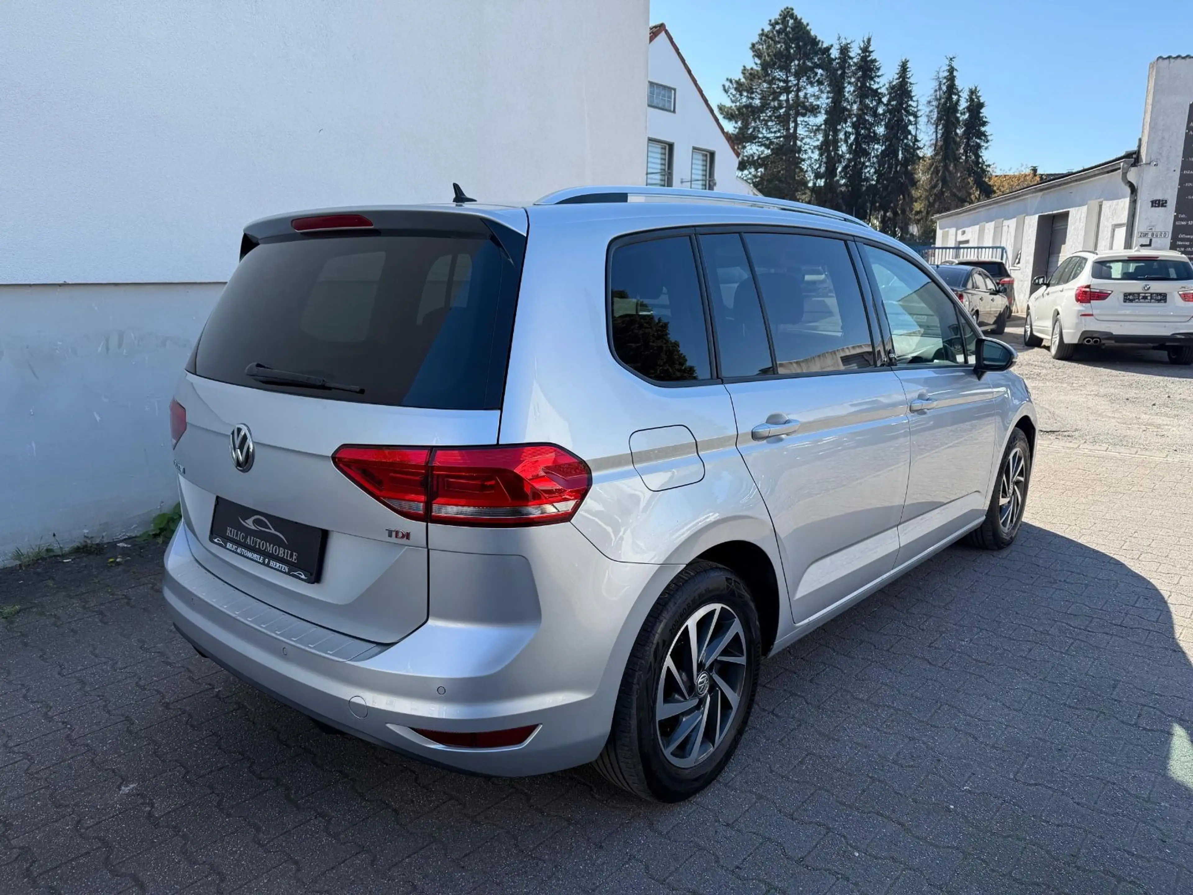 Volkswagen Touran Sound 1.Hand*7Sitzer*Navi*AHK — photo 6