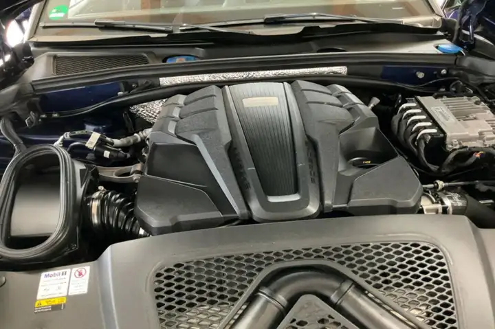 Porsche Macan S (2021) 2022, foto 7
