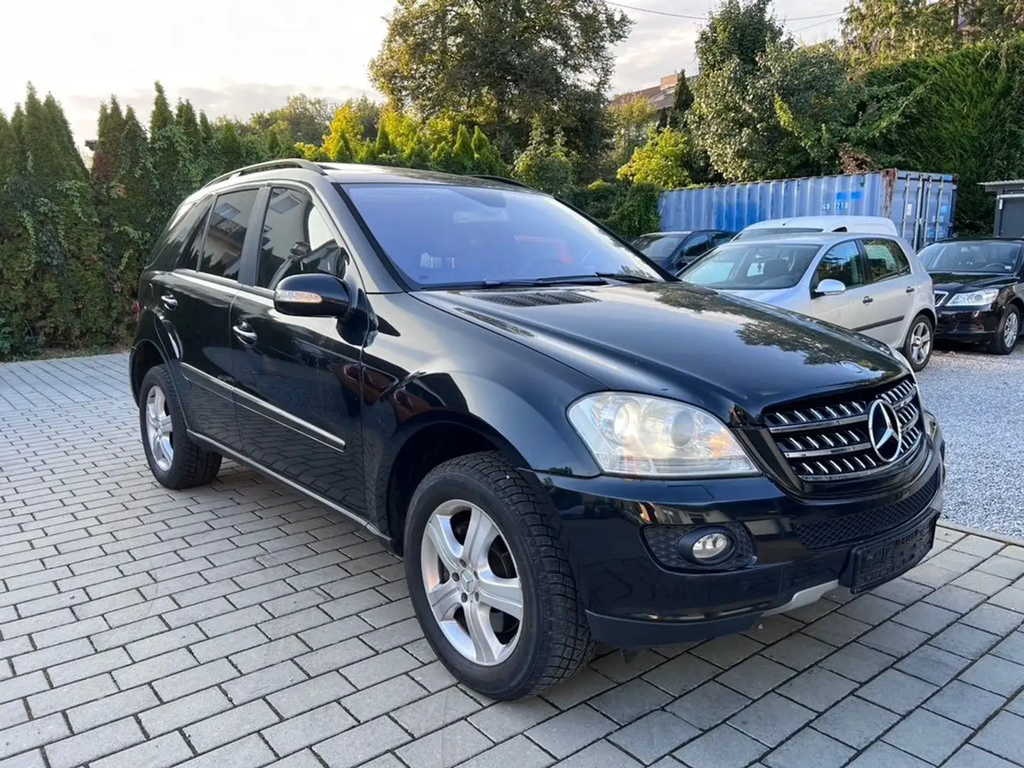 Mercedes-Benz ML 500 NAVI SHZ SCH.DACH LEDER PDC TEMPO XENON Schwarz - 1