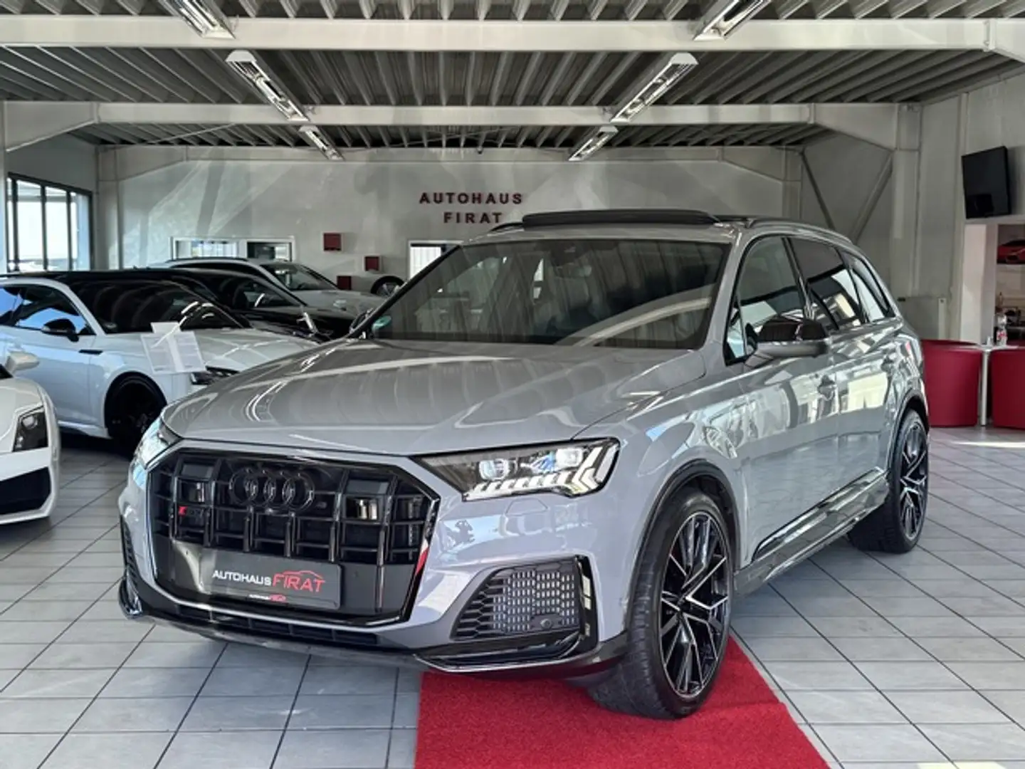 Audi SQ7 4.0 competition plus quattro TFSI 7- Sitzer +Panor Grau - 2