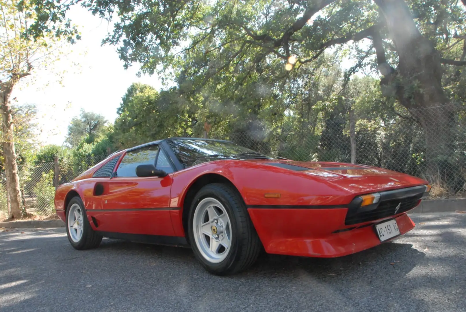 Ferrari 208 2.0 turbo GTS 220cv - 2
