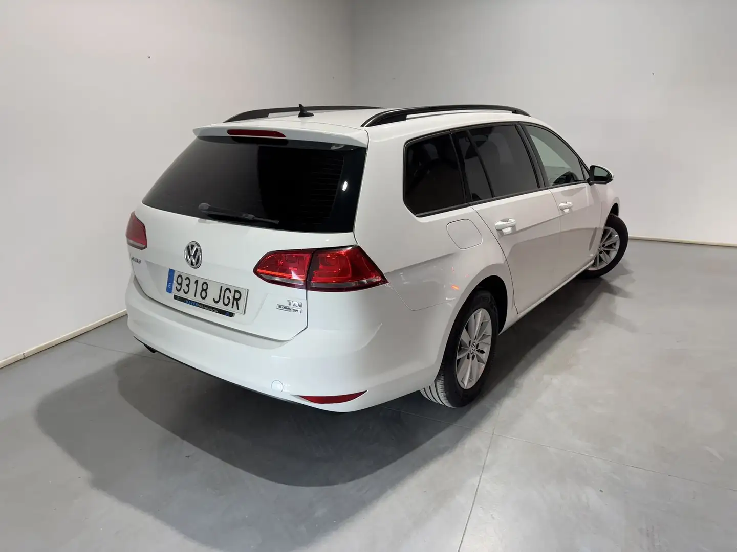 Volkswagen Golf Variant 1.6TDI CR BMT Business 110 Blanco - 2