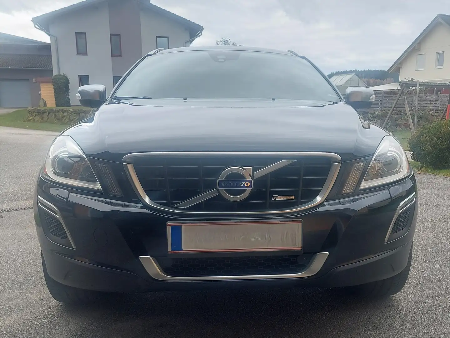 Volvo XC60 XC60 D4 AWD R-Design Geartronic R-Design Silber - 1