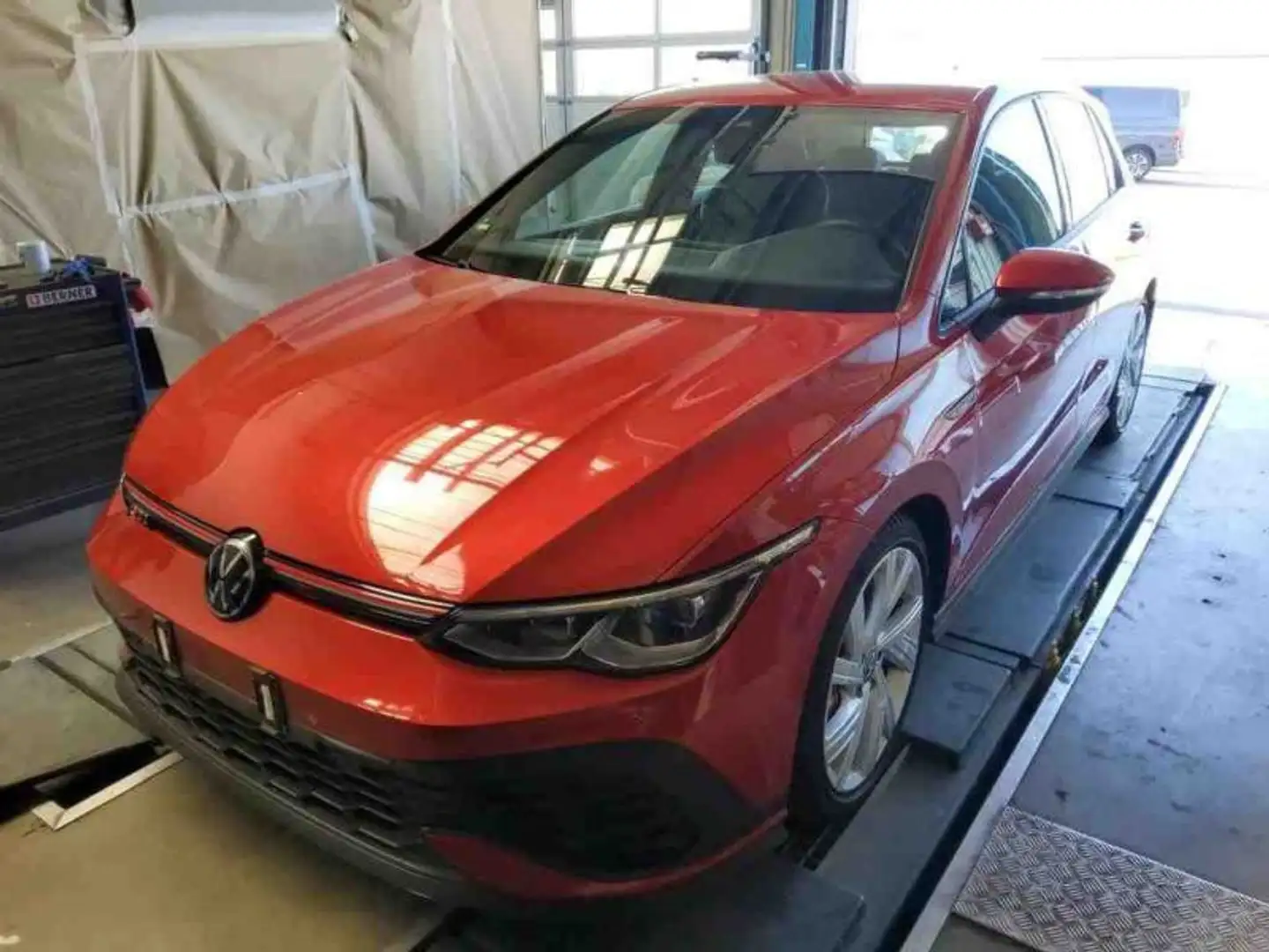 Volkswagen Golf GTI Clubsport 2.0 TSI DSG CARPLAY SHZ PDC A Rot - 2