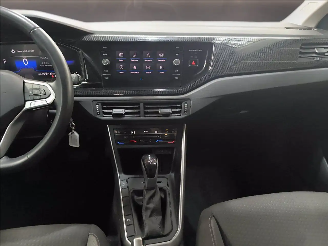 Volkswagen Polo 1.0 tsi life 95cv dsg 10