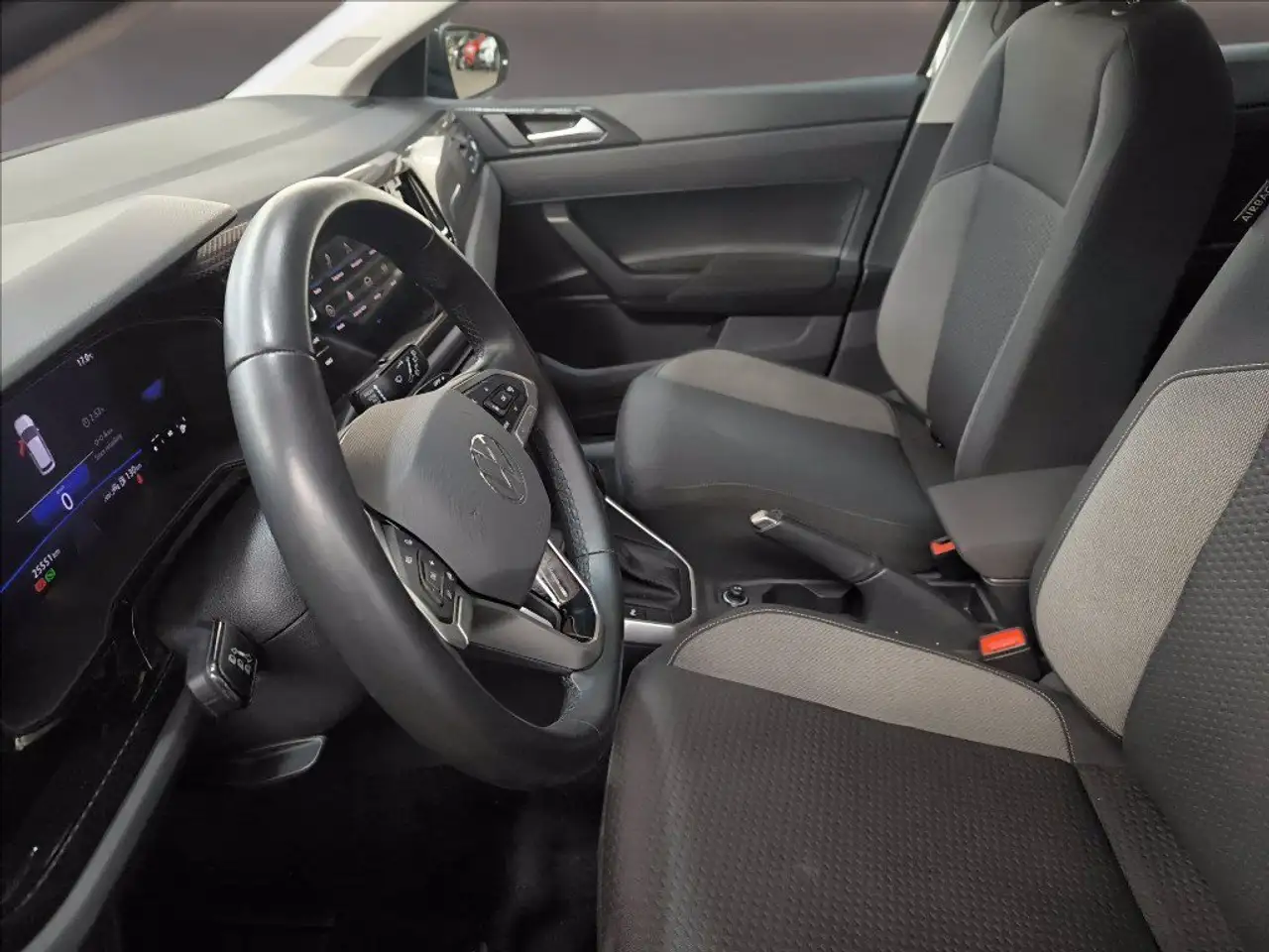 Volkswagen Polo 1.0 tsi life 95cv dsg 13