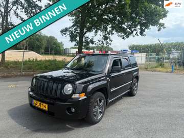 2.4 Limited Liberty NETTE AUTO RIJDT EN SCHAKELT G