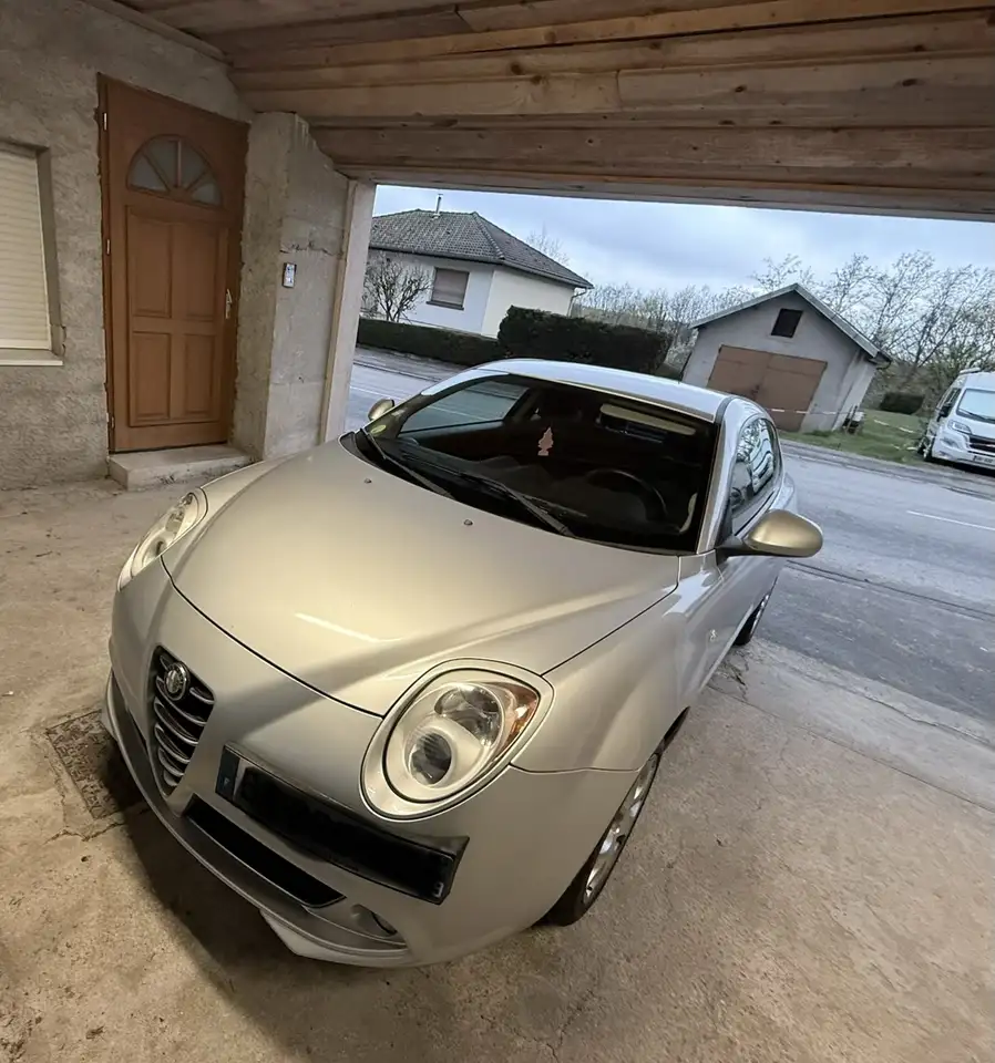 Alfa-romeo MiTo 1.3 JTDm Start \u0026 Stop 95 Impulsive