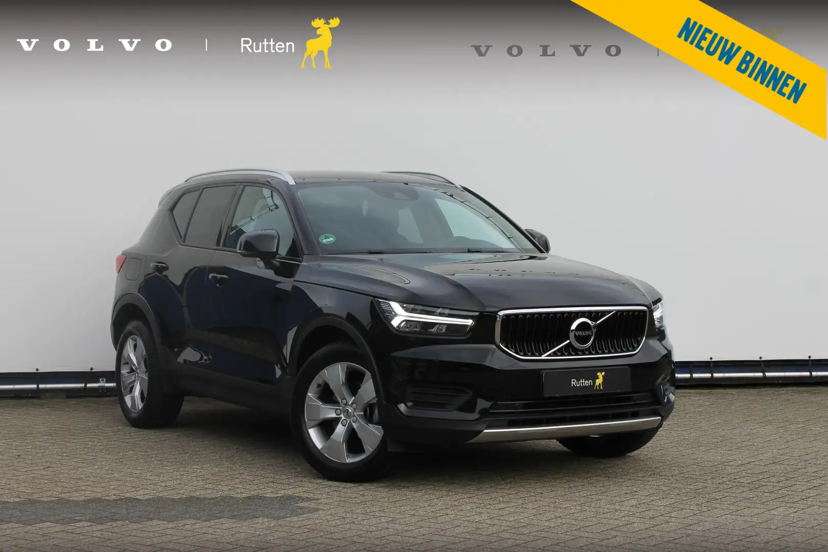 Volvo XC40 T3 163PK automaat Momentum Pro / Climate Control/ Zwart - 1