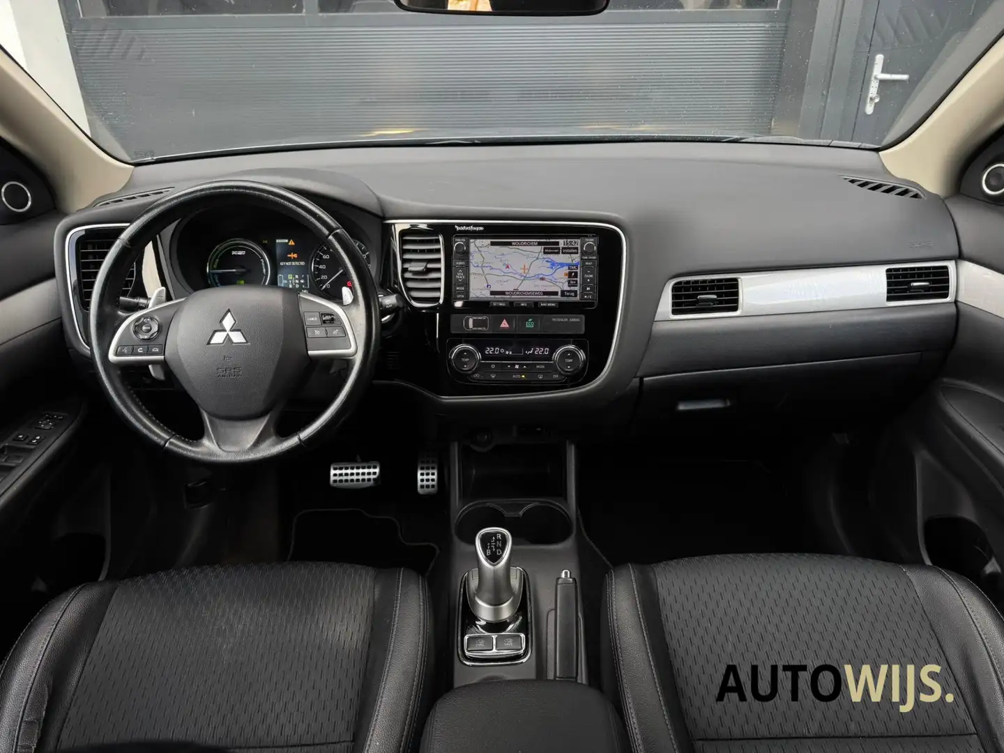 Mitsubishi Outlander 2.0 PHEV Executive Edition|Trekhaak|Camera|NL AUTO Grau - 2