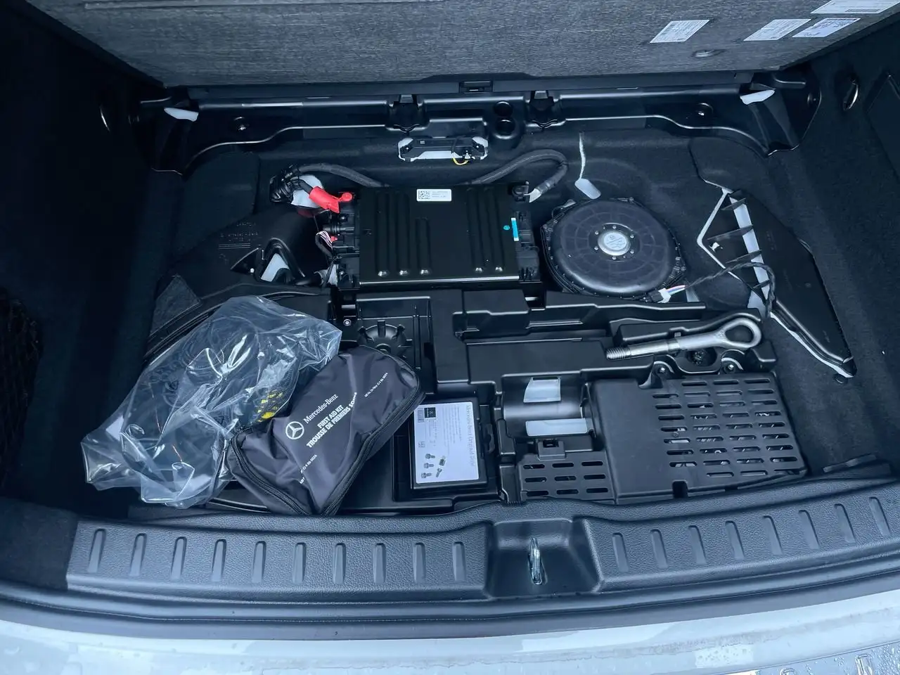 Mercedes-Benz GLA снимка Mercedes-Benz GLA