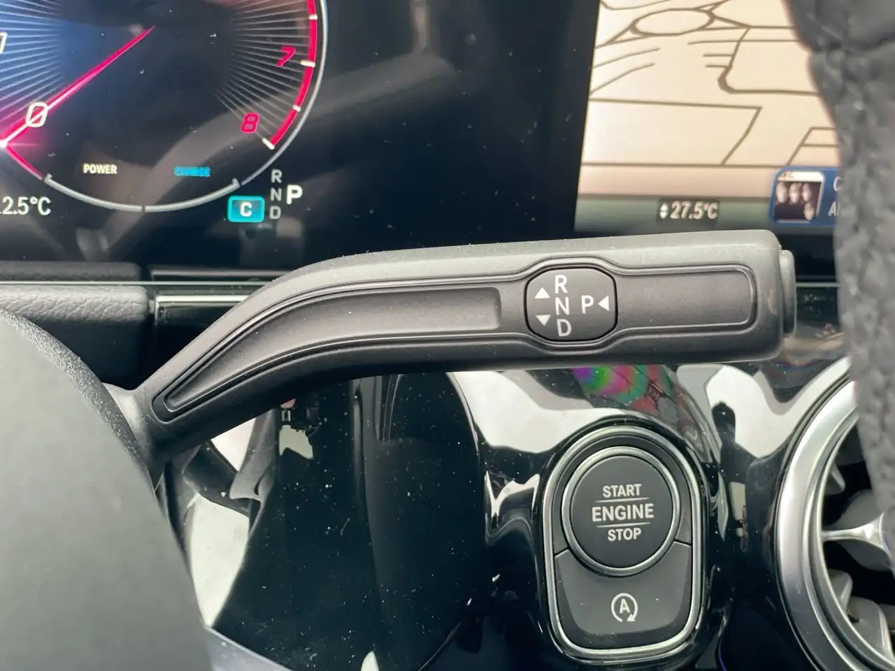 Mercedes-Benz GLA снимка Mercedes-Benz GLA