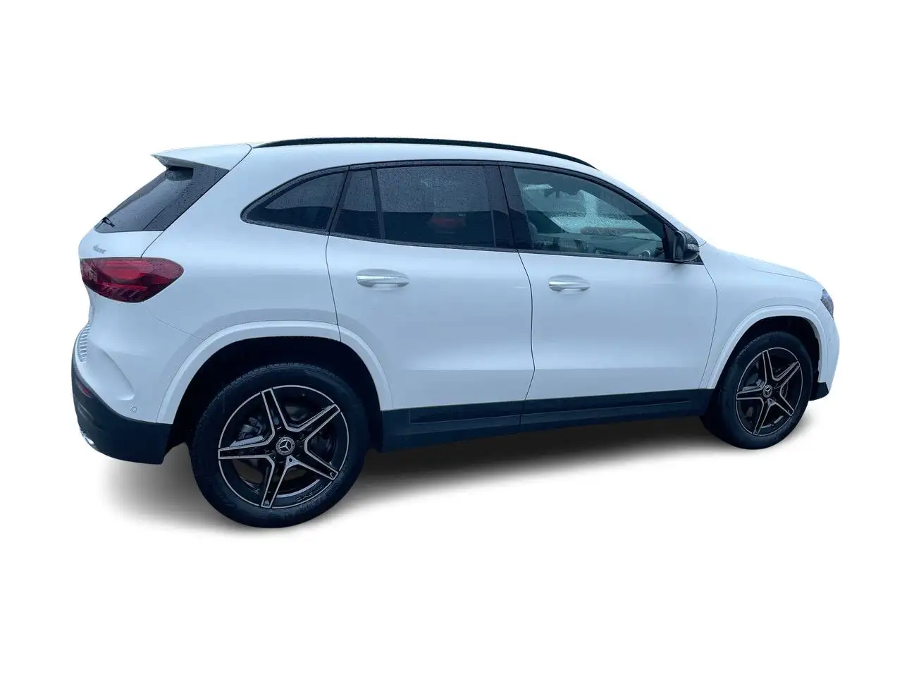 Mercedes-Benz GLA снимка Mercedes-Benz GLA